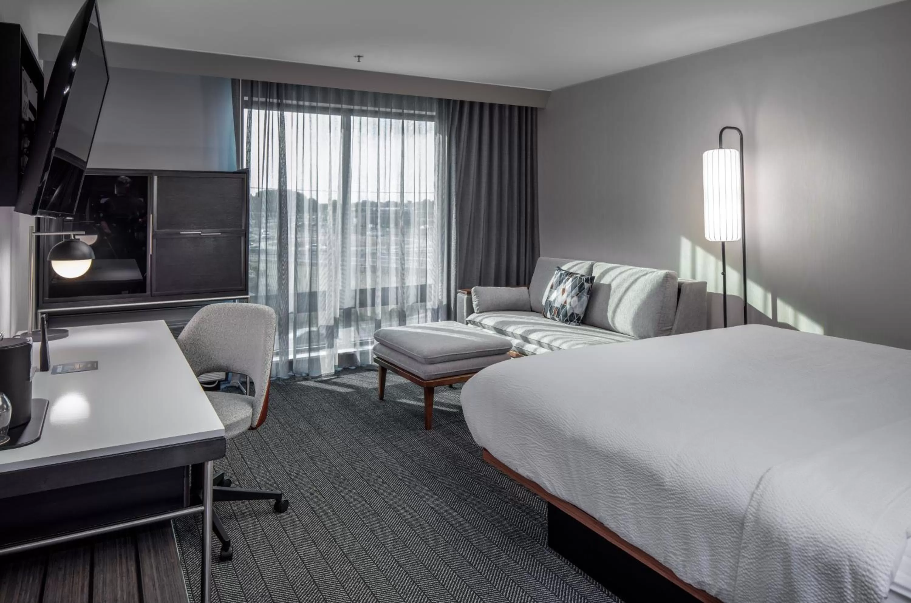 Bed in Courtyard by Marriott Conway