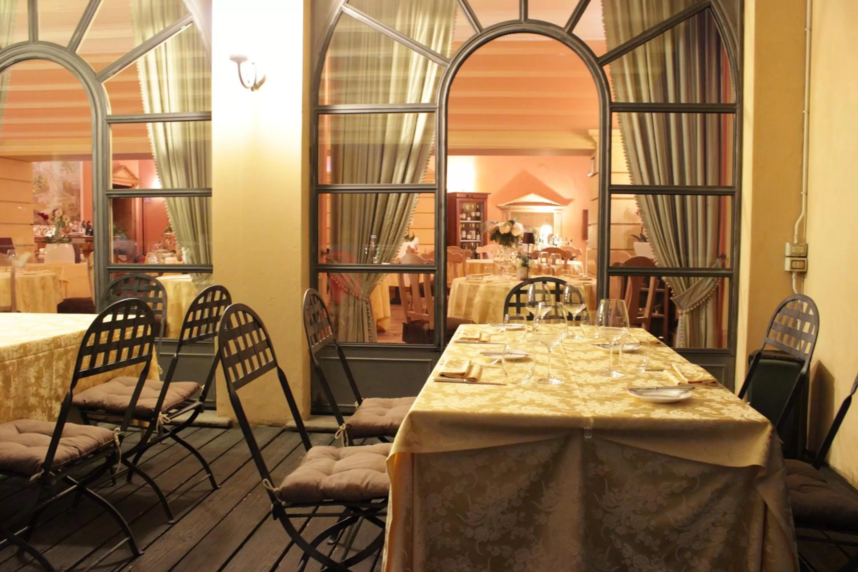 Restaurant/places to eat in Hotel Colonne