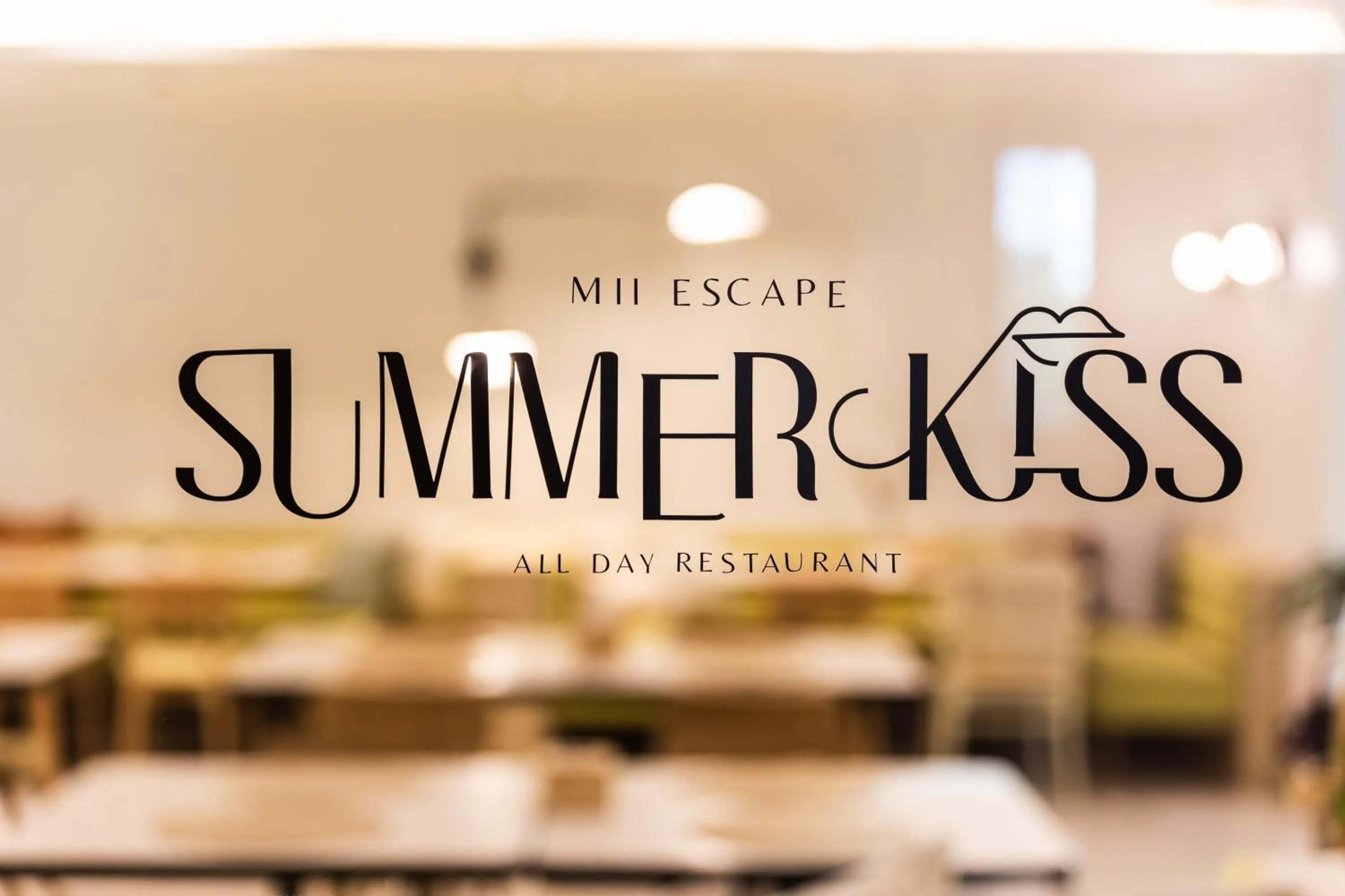 Restaurant/places to eat in Mii Hotel Srinakarin