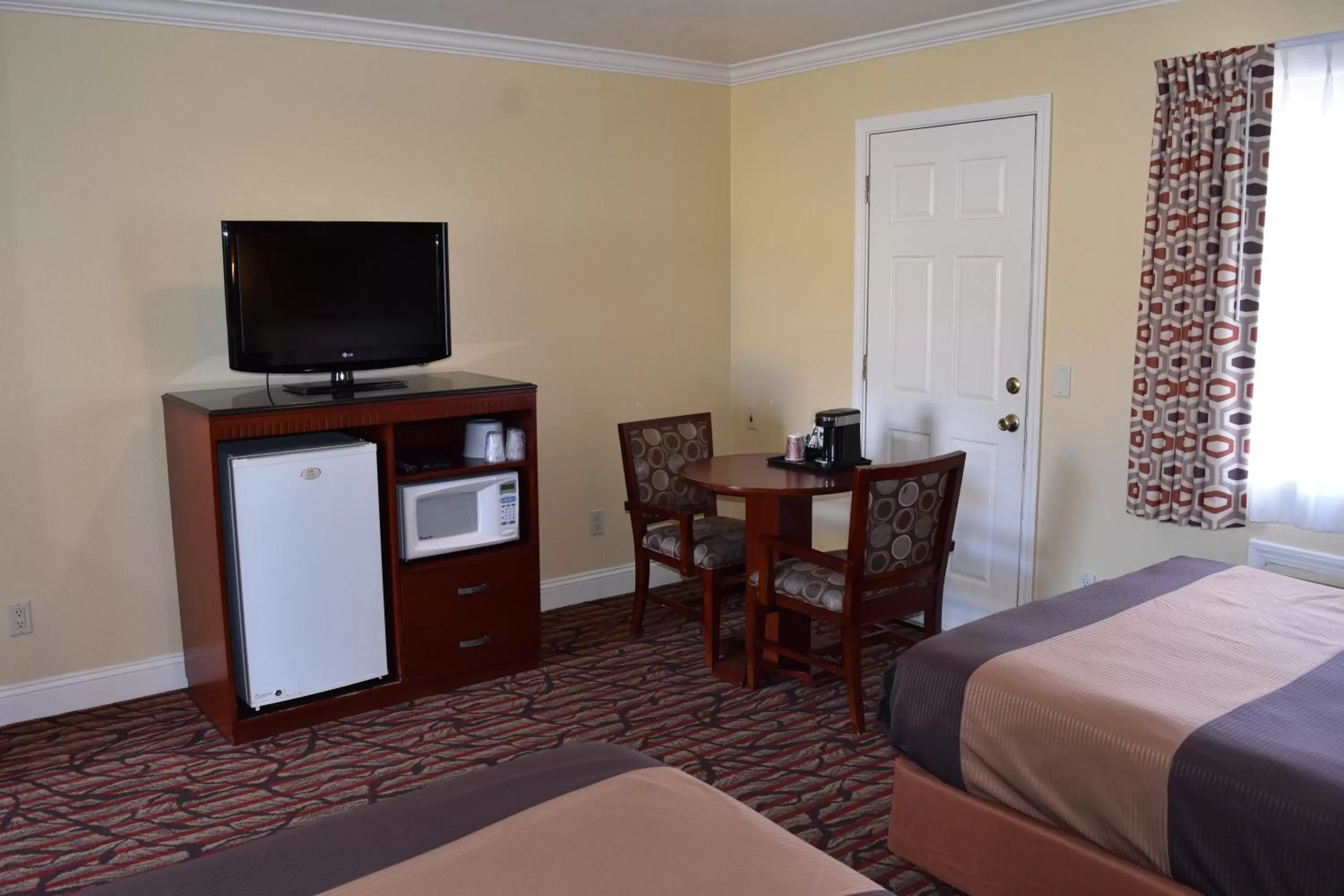 TV and multimedia, Bed in Seaside Inn Monterey