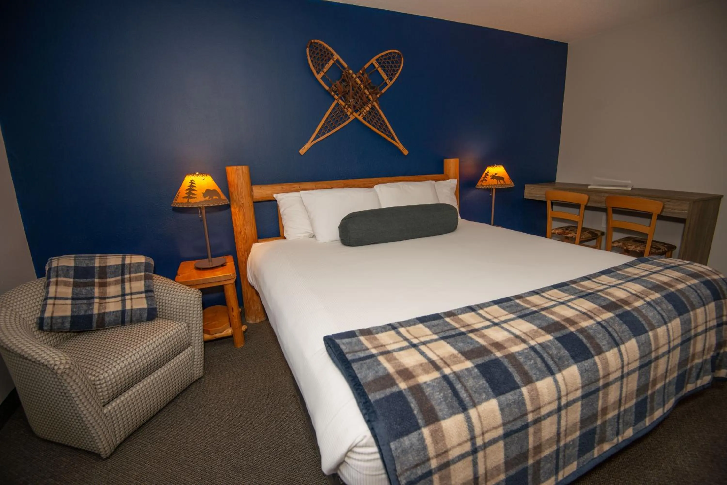 Bed in Mountain Inn at Lutsen