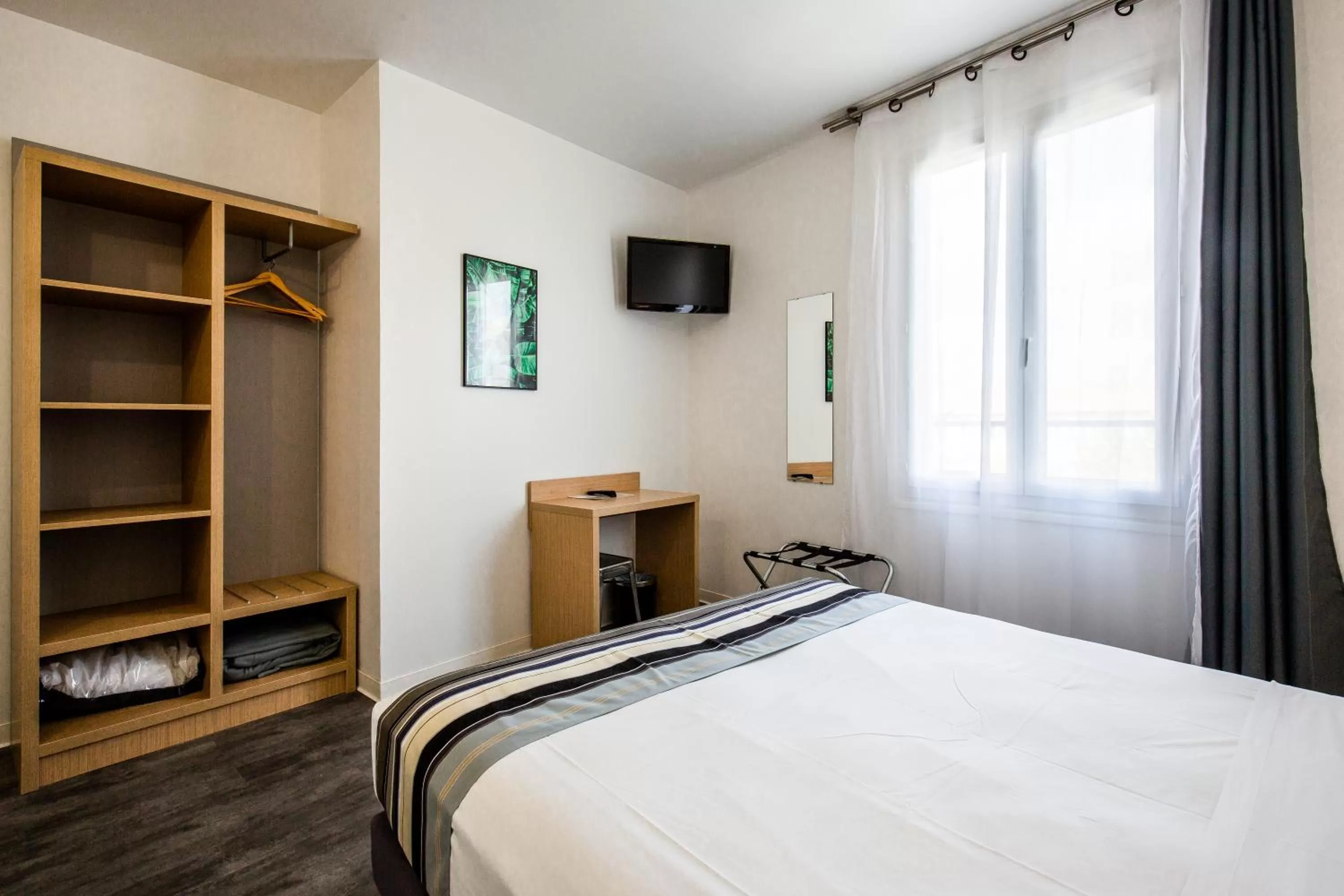 Bed in Hôtel PB - Paris-Barcelone