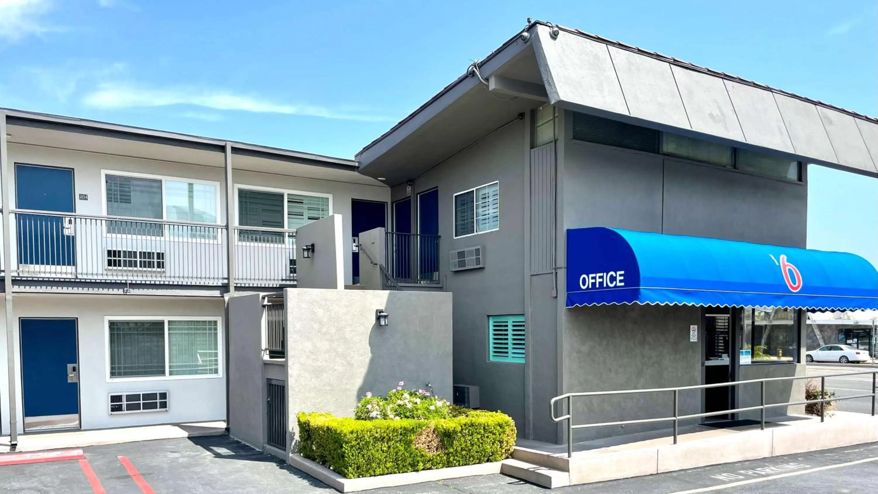 Property building in Motel 6 Pico Rivera - Los Angeles, CA