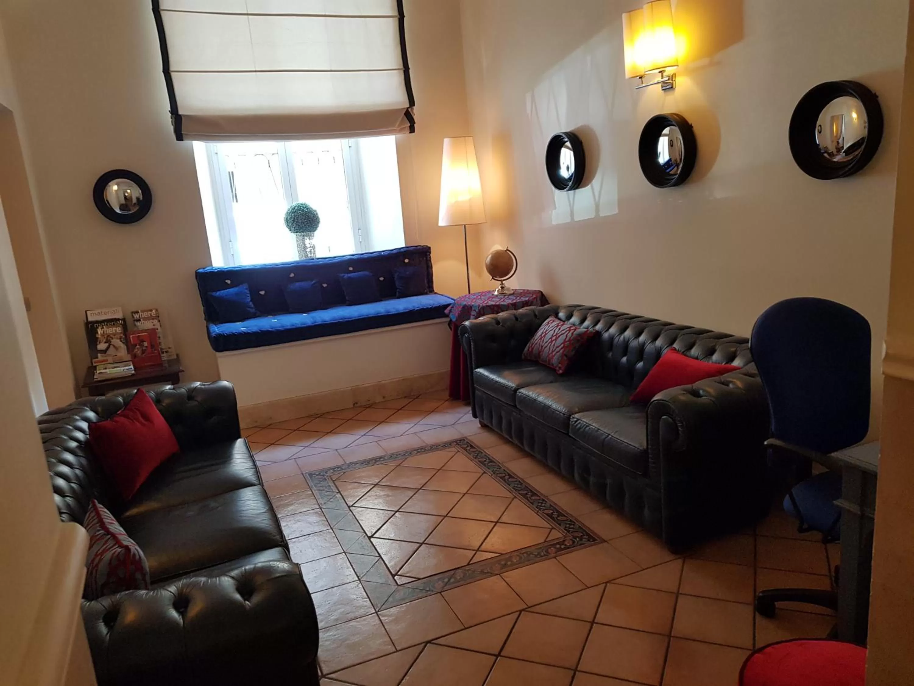 Lobby or reception in Hotel Kennedy