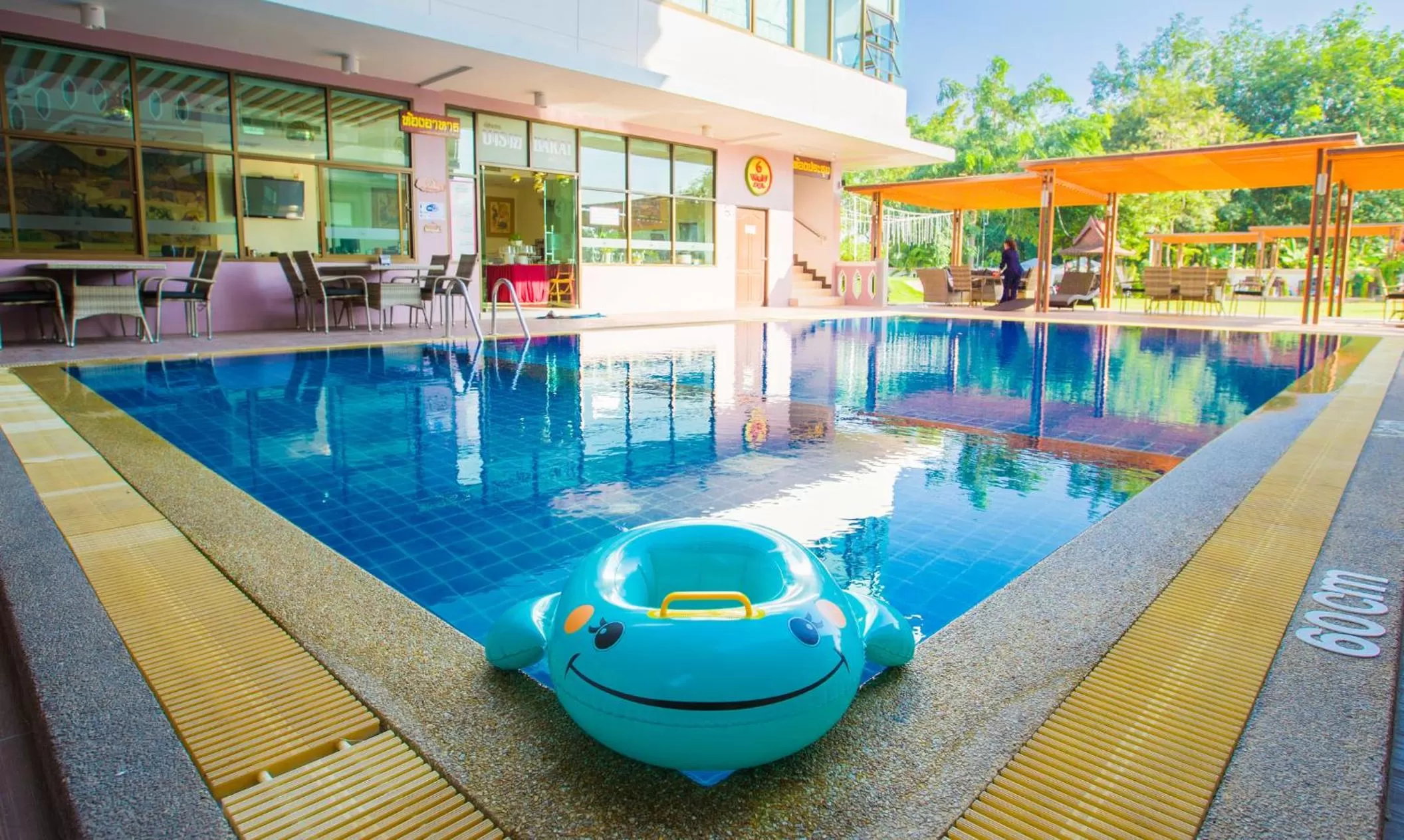 Swimming pool in Phanomrungpuri Hotel Buriram