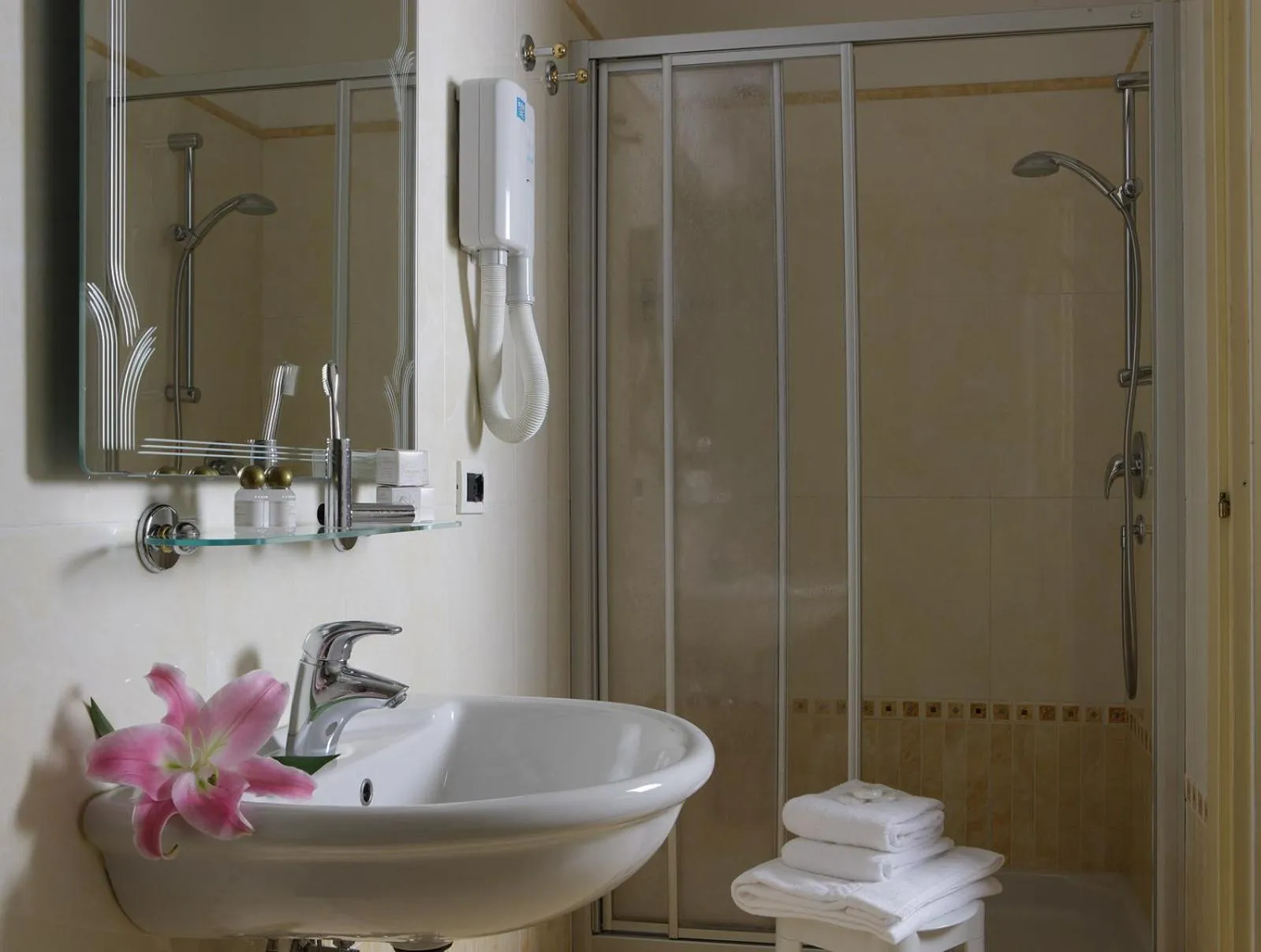 Bathroom in Hotel La Residenza