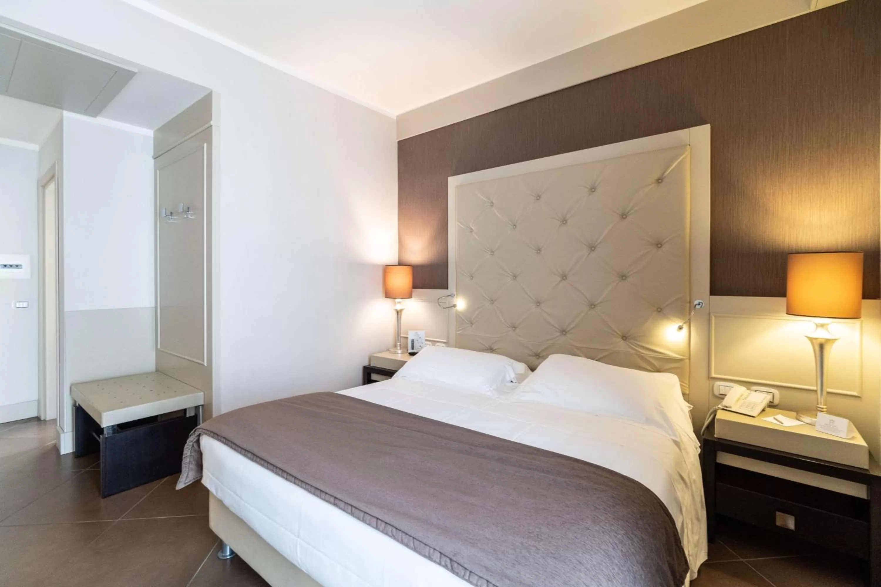 Photo of the whole room, Bed in Best Western Plus Hotel Perla Del Porto