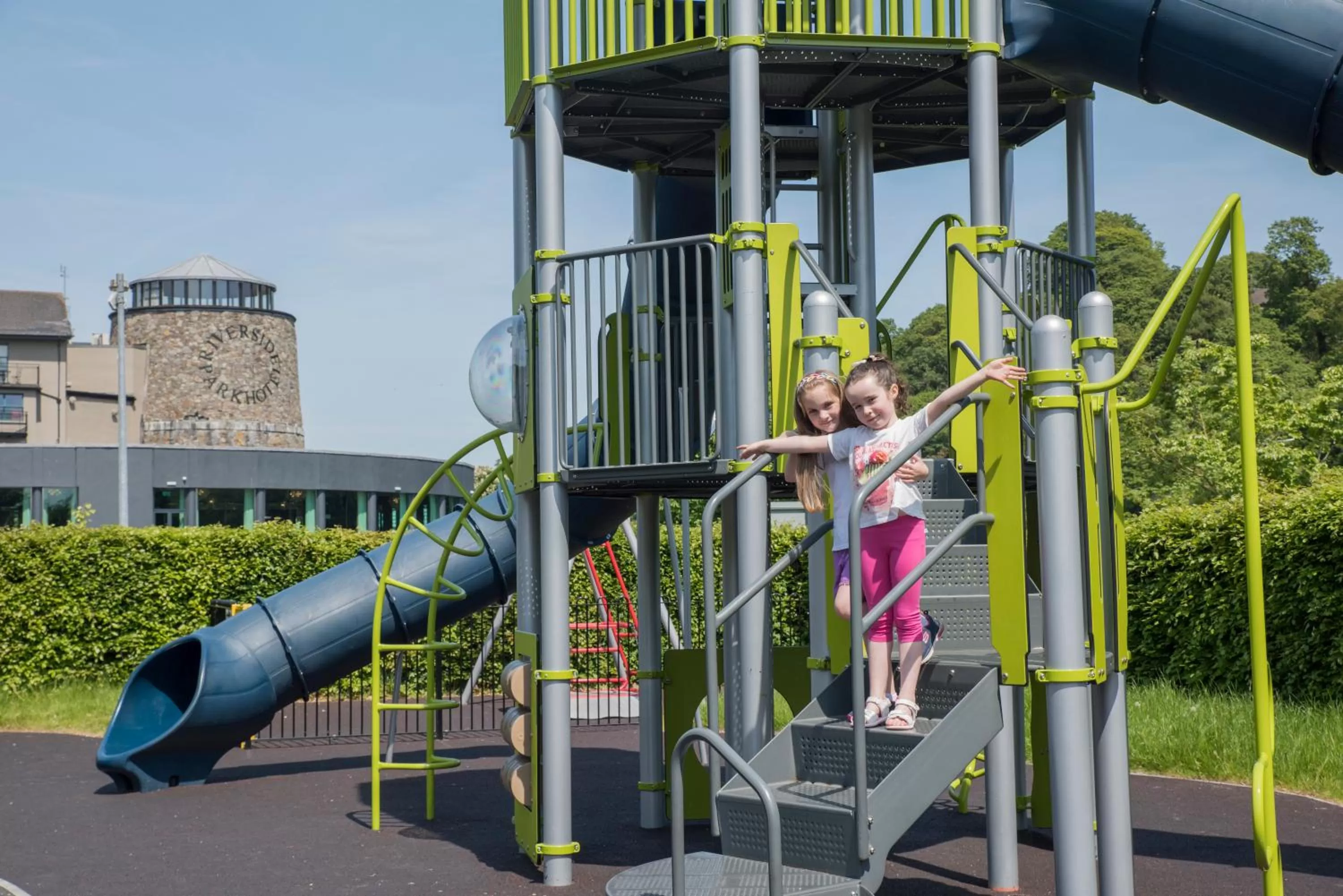 Children play ground in Riverside Park Hotel