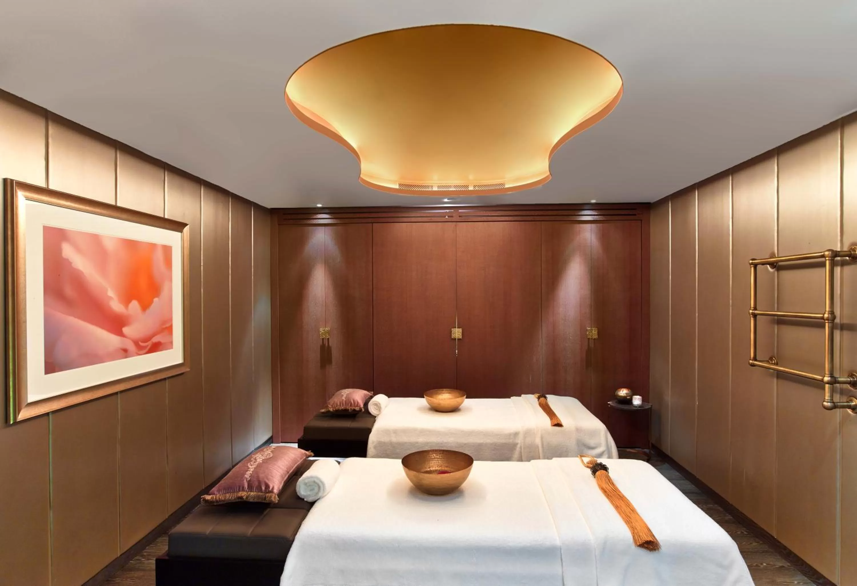 Spa and wellness centre/facilities, Bed in Raffles Istanbul