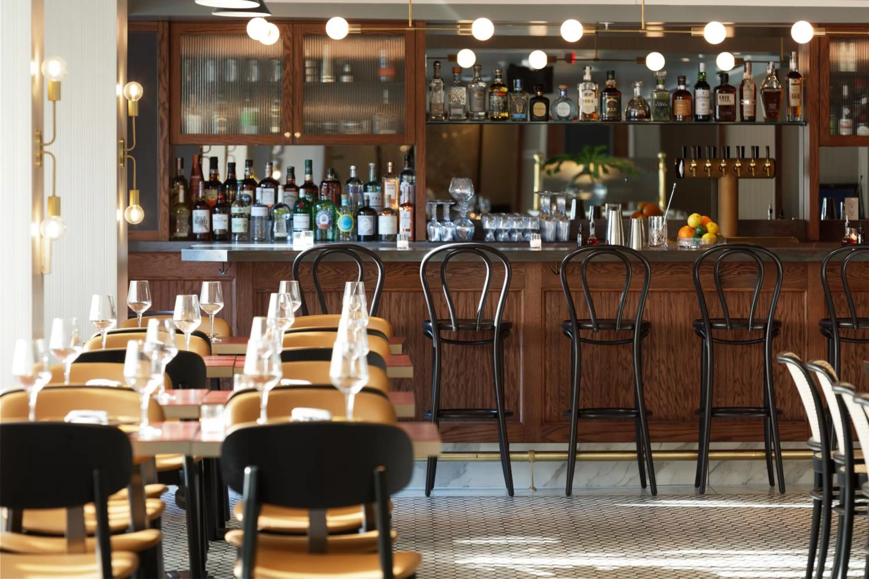 Restaurant/places to eat in Kimpton Banneker Hotel by IHG