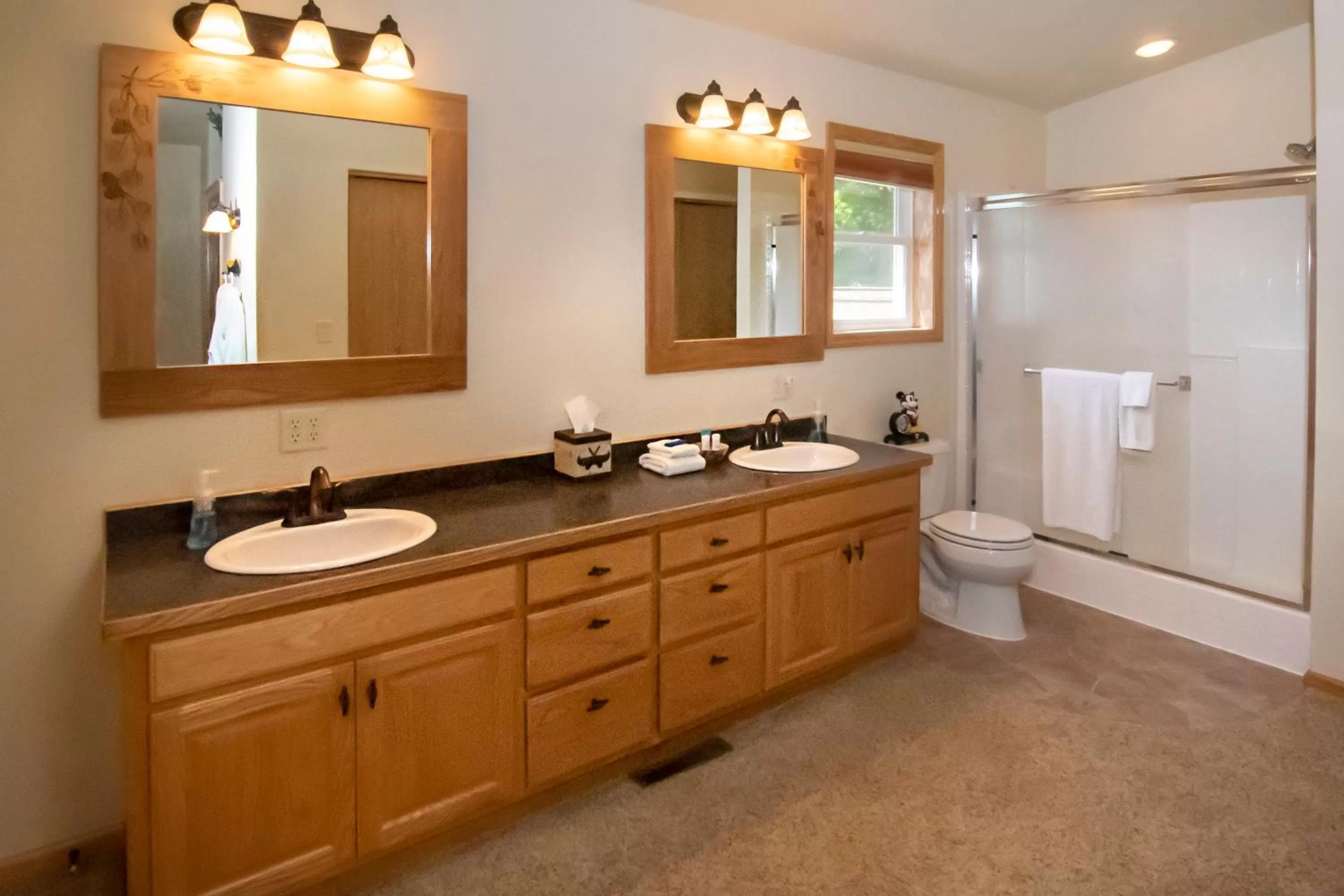 Bathroom in Leech Lake Resort Bed & Breakfast