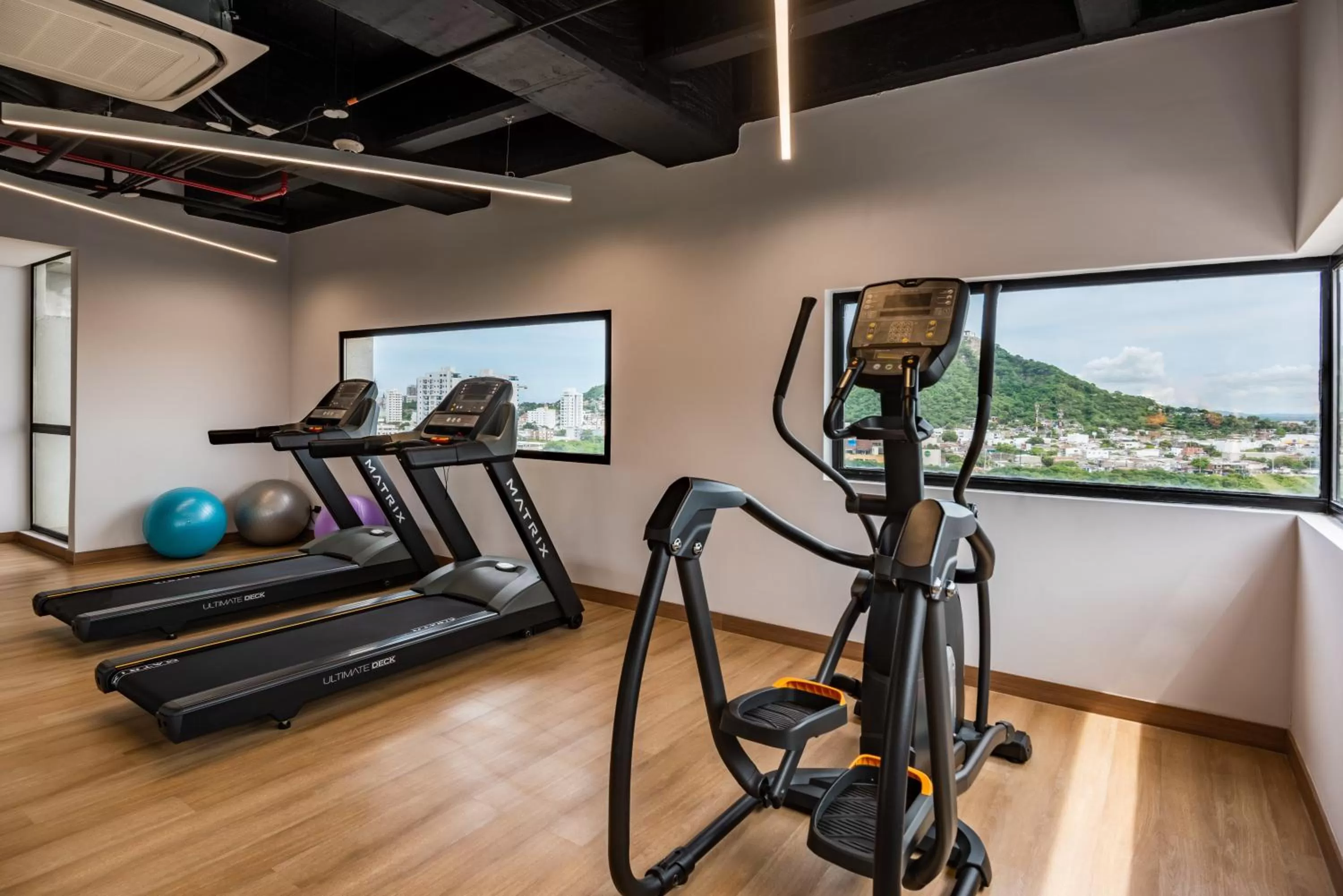 Fitness centre/facilities in Holiday Inn Express Cartagena Manga by IHG