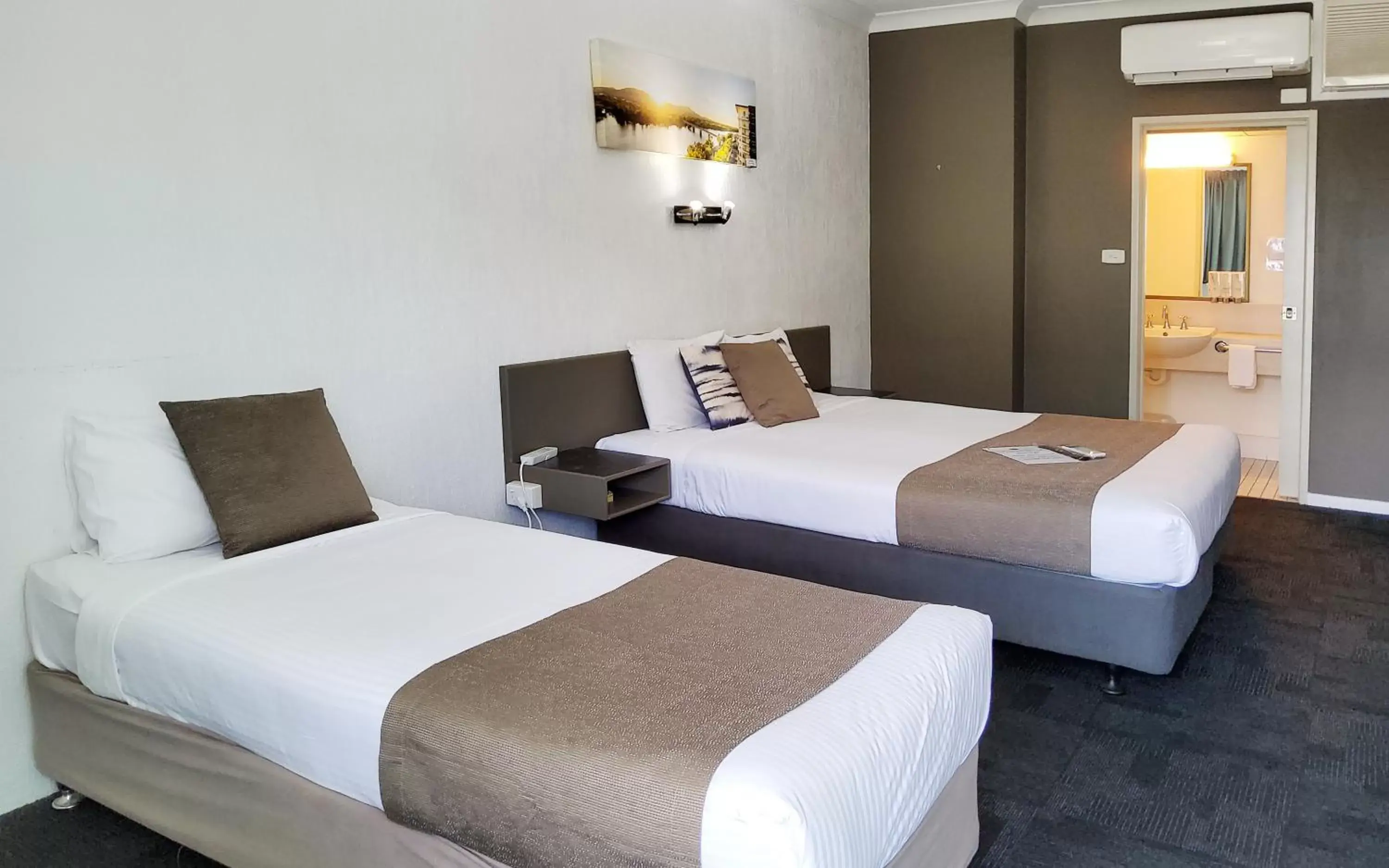 Twin Room (Non Pet) in Archer Park Motel Twin Room (Non Pet) in Archer Park Motel