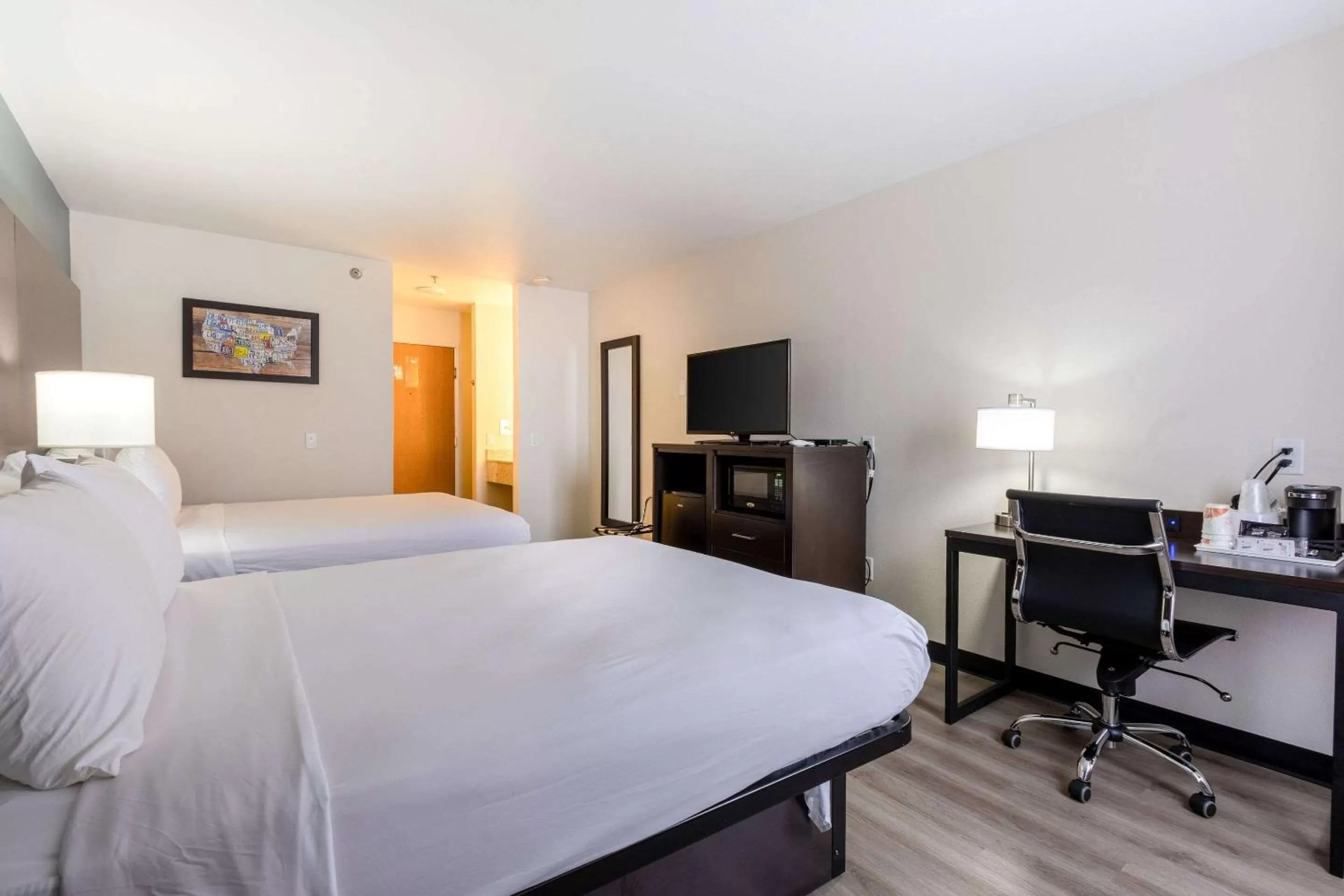 Bedroom, Bed in Quality Inn Winslow I-40