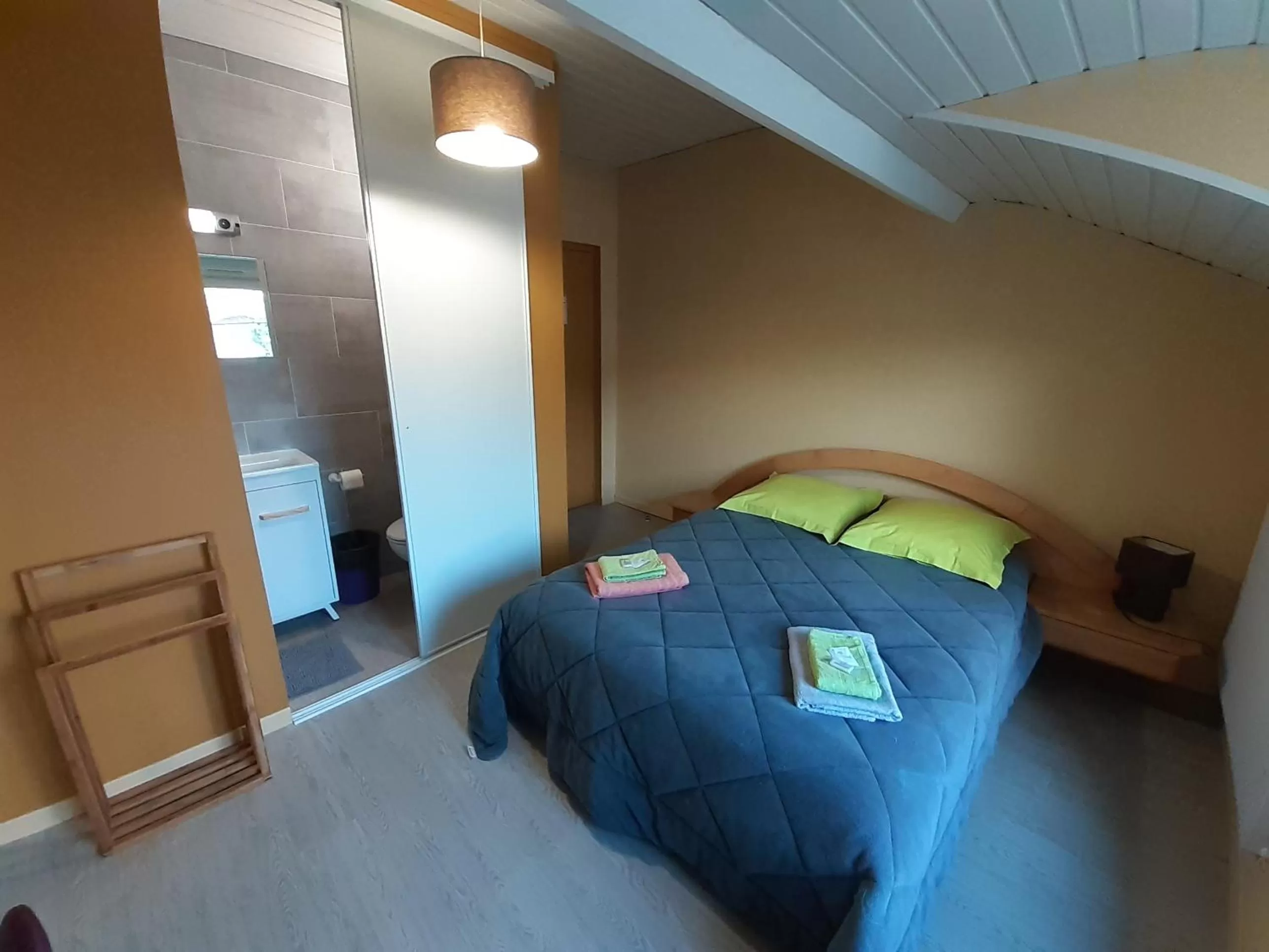 Photo of the whole room in L Etoile d'Argent