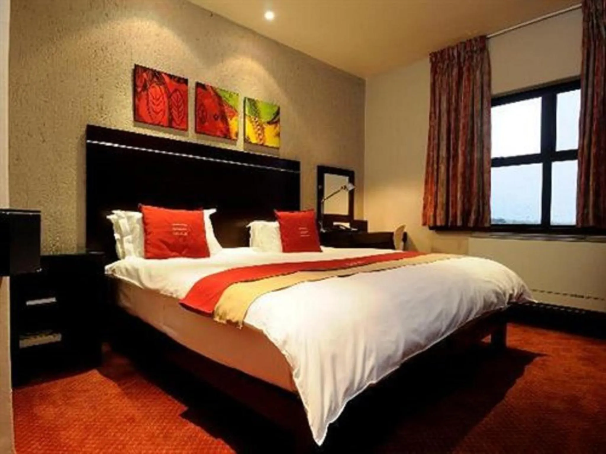 Bed in Peermont Metcourt Inn at the Grand Palm, Gaborone