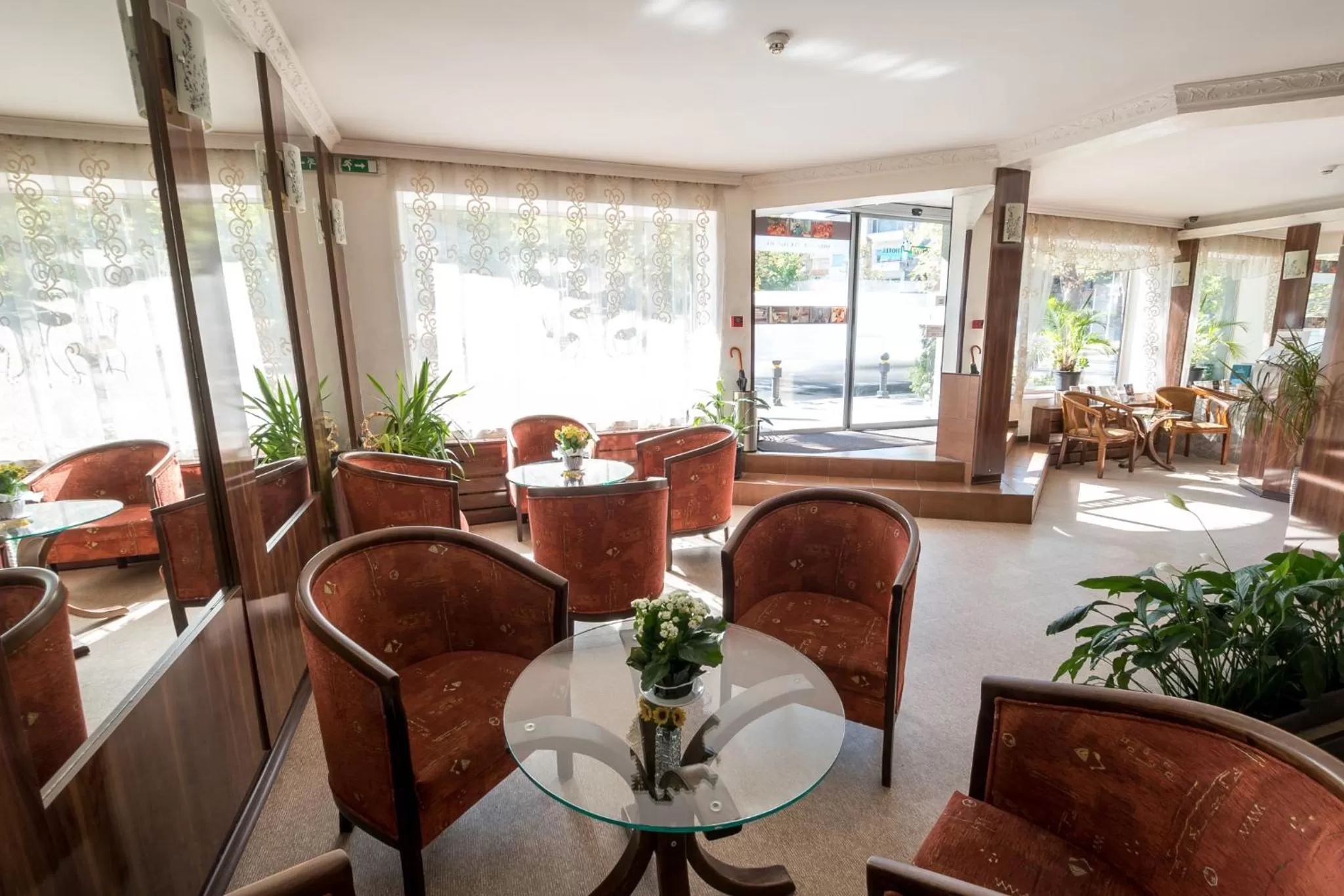 Lobby or reception in Noviz Hotel