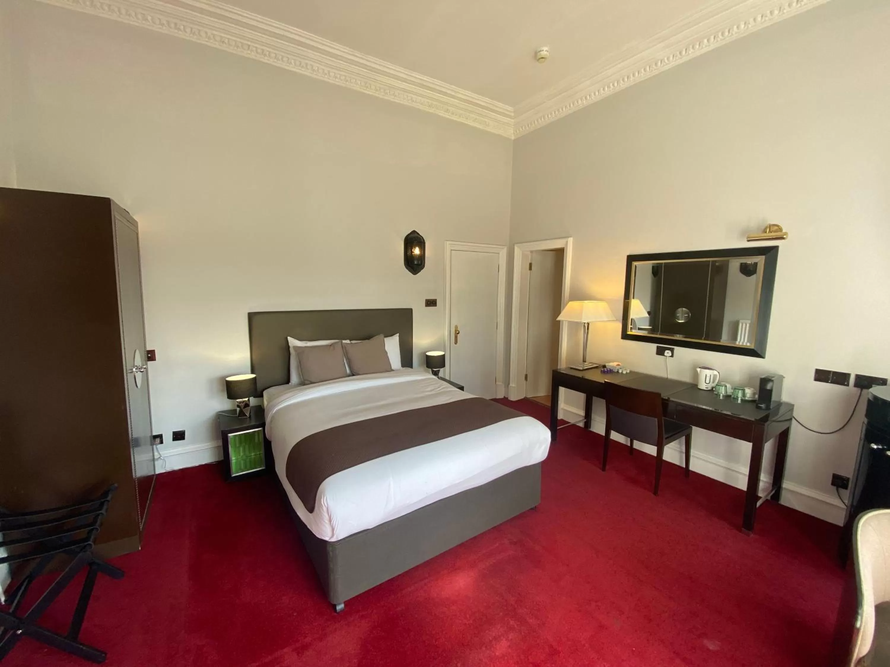 Bedroom, Bed in No6 West Coates