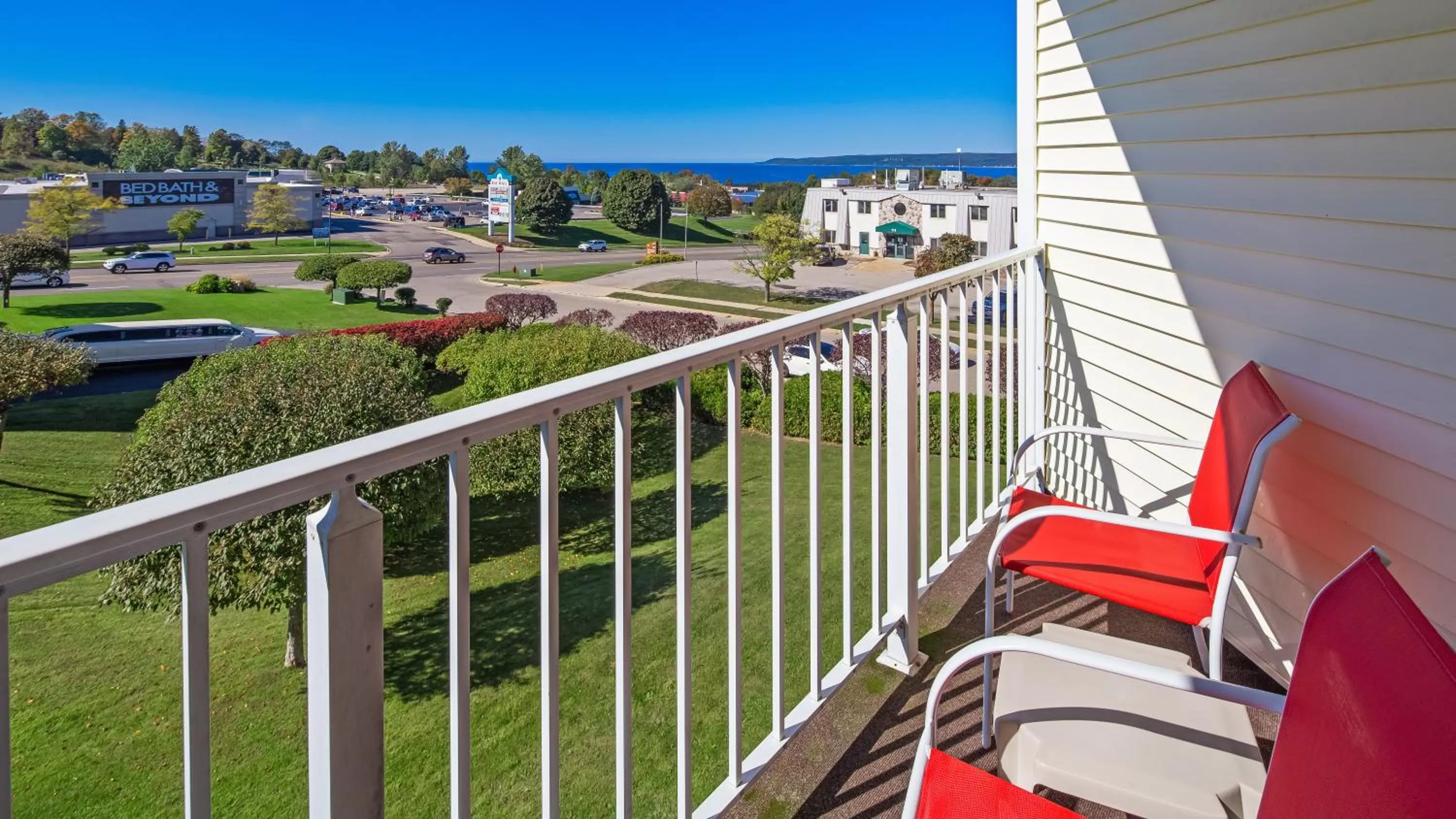 Balcony/Terrace in Apple Tree Inn; SureStay Collection by Best Western