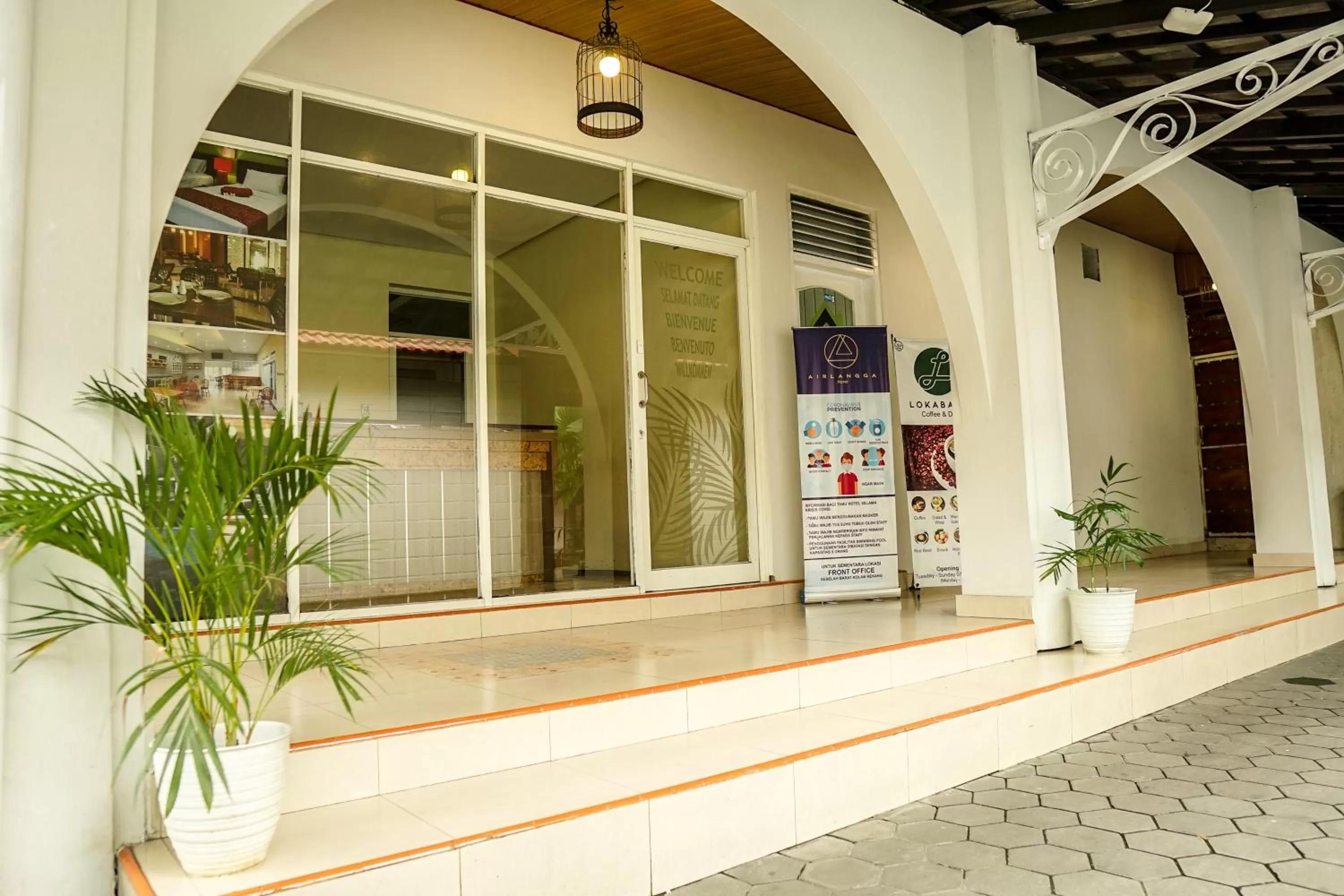 Lobby or reception in Airlangga Hotel