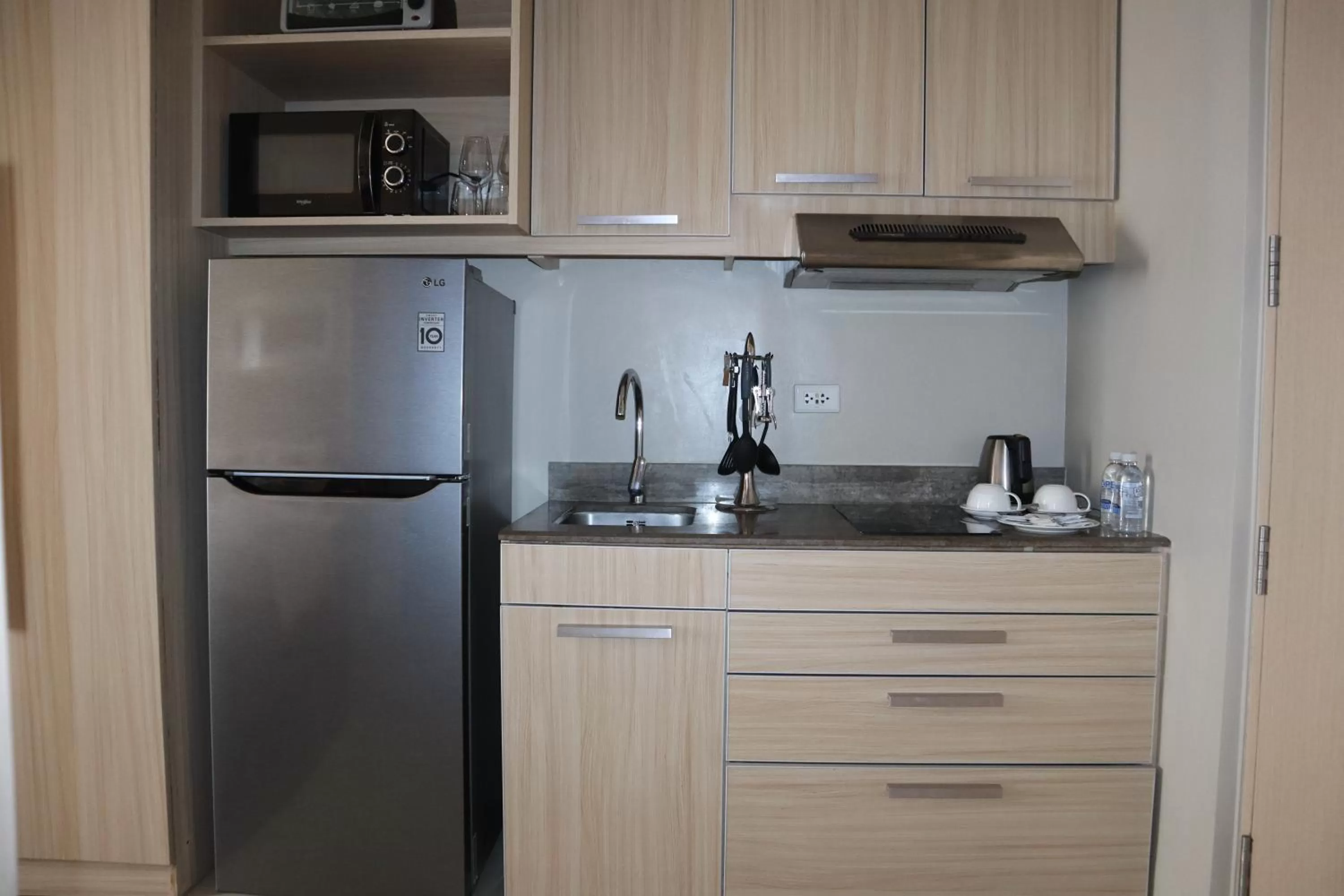 Kitchen or kitchenette in Seda Central Bloc Cebu