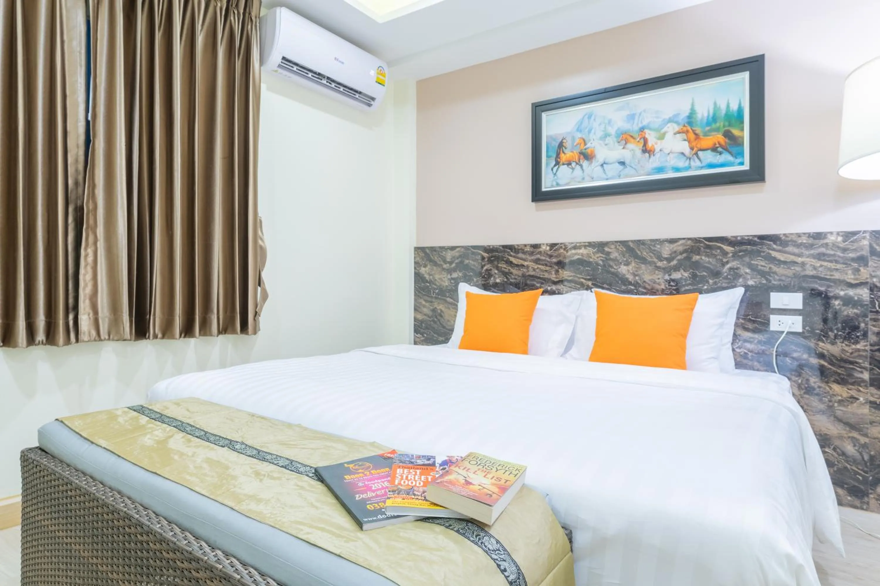 Bed in 4M Pratunam Hotel