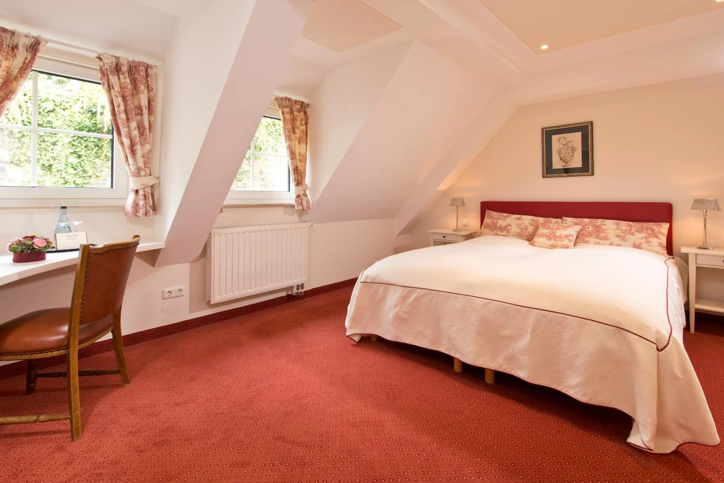 Bed in Hotel-Restaurant Burg Hornberg