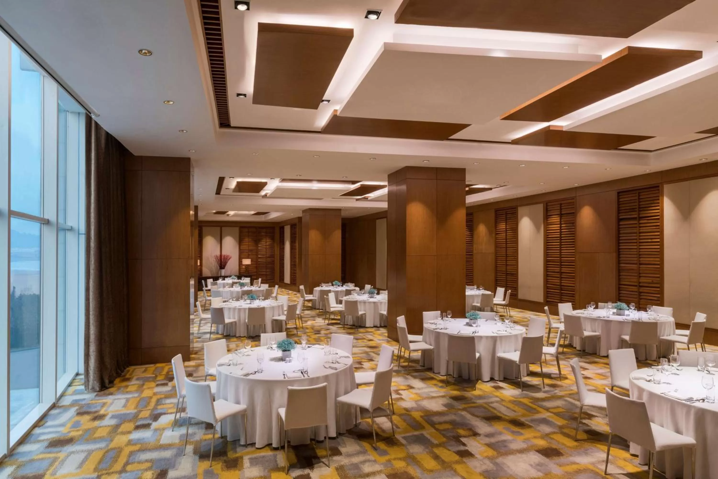 On site in Hyatt Regency Qingdao - Stone old beach - Exhibition Center