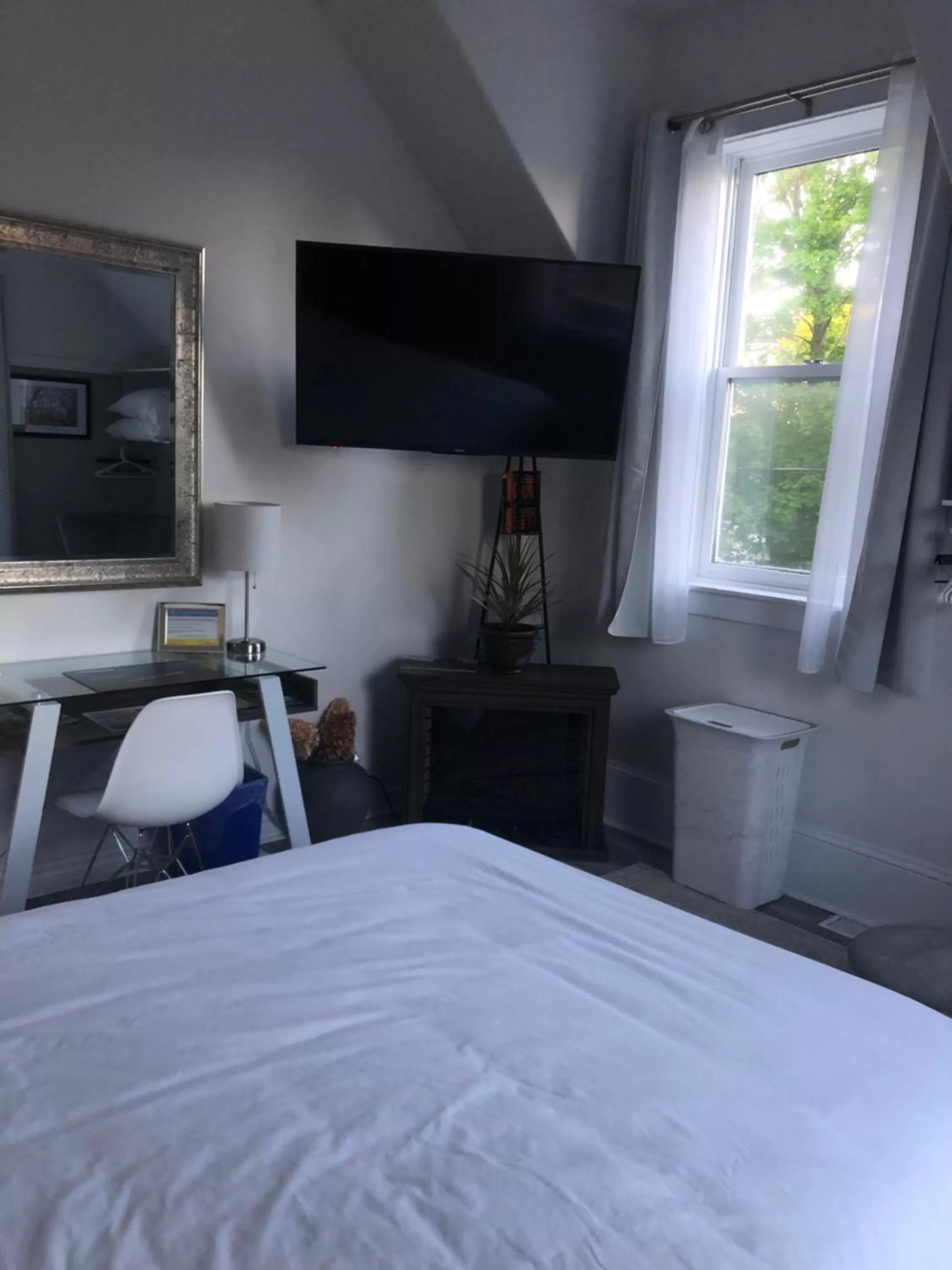 TV and multimedia, Bed in Pleasant Street Inn