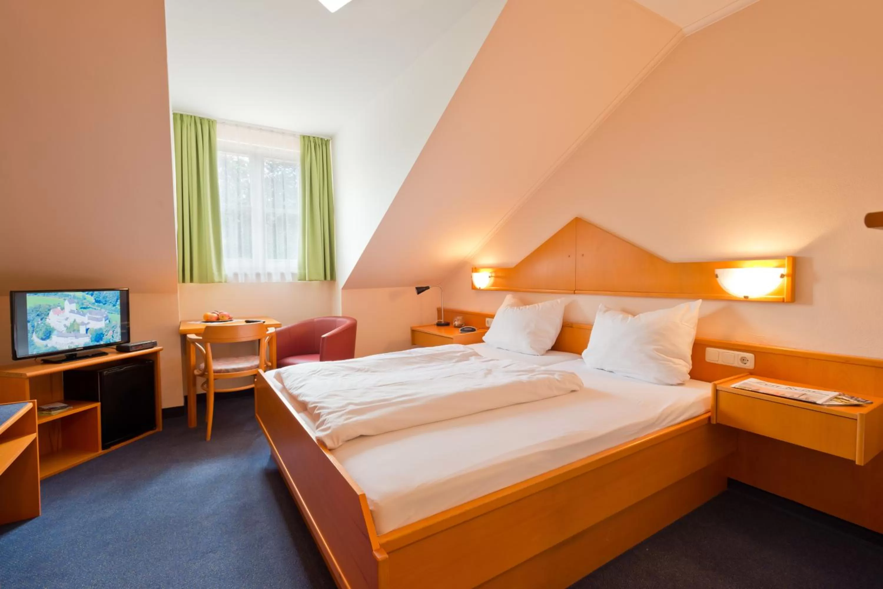 Bed in Hotel Hohenaschau