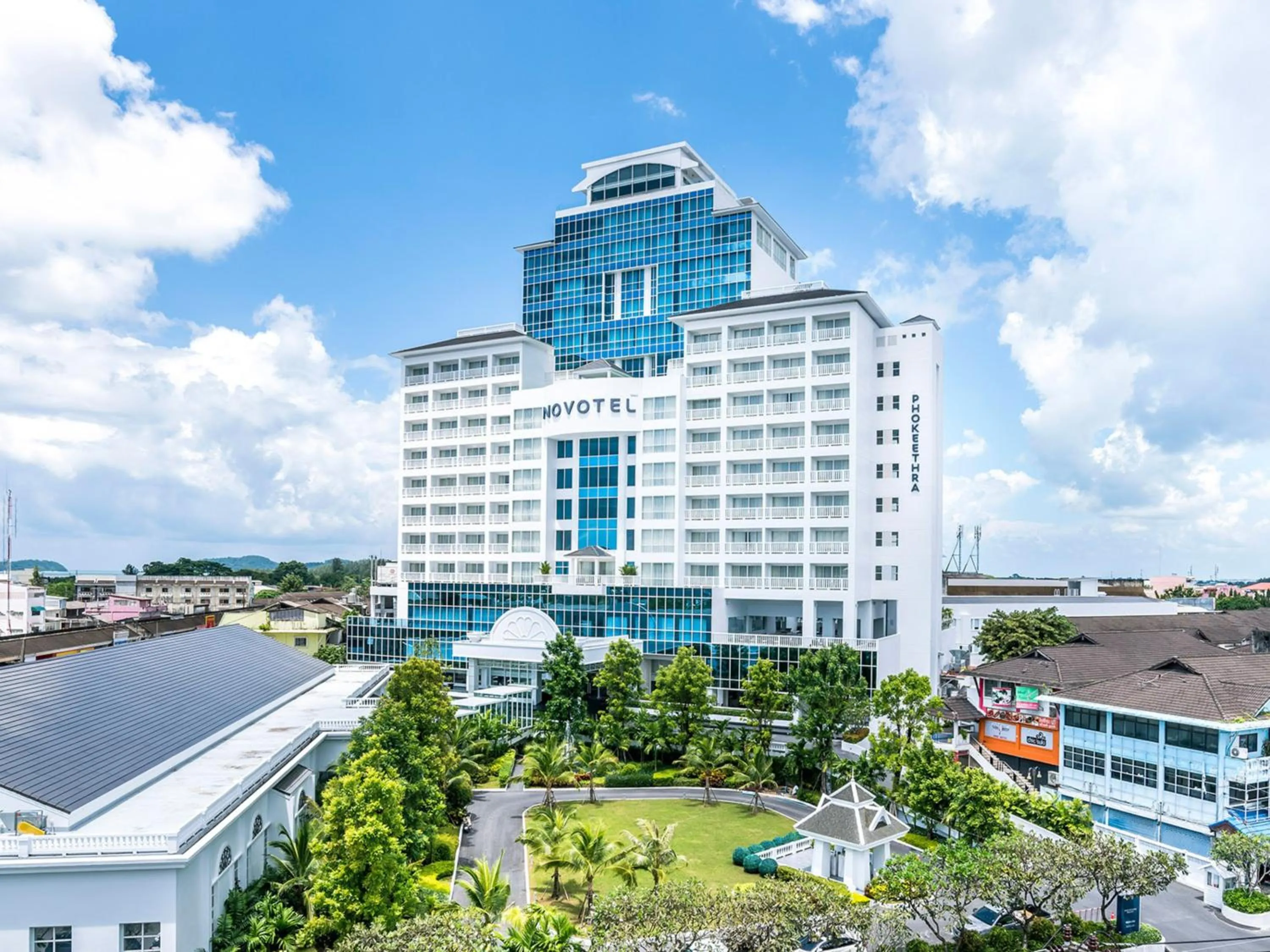 Property building in Novotel Phuket City Phokeethra