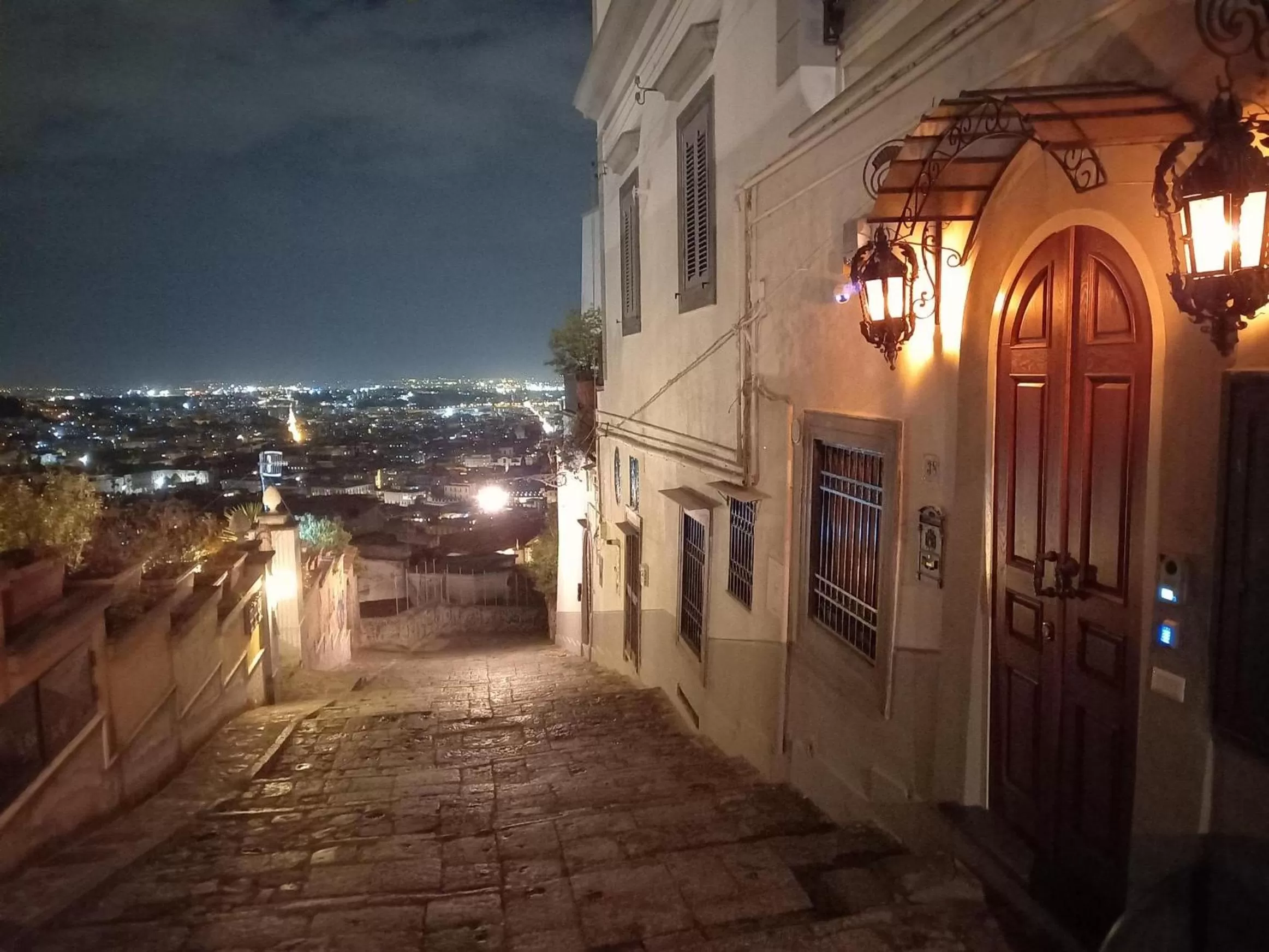 Facade/entrance in Le Petit Palais - Naples