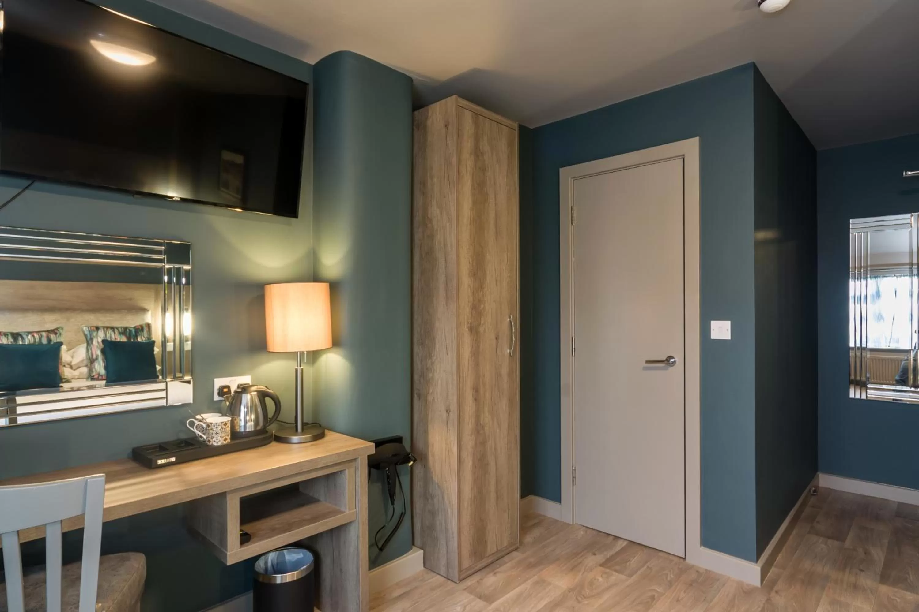 TV and multimedia in Hotel No 8