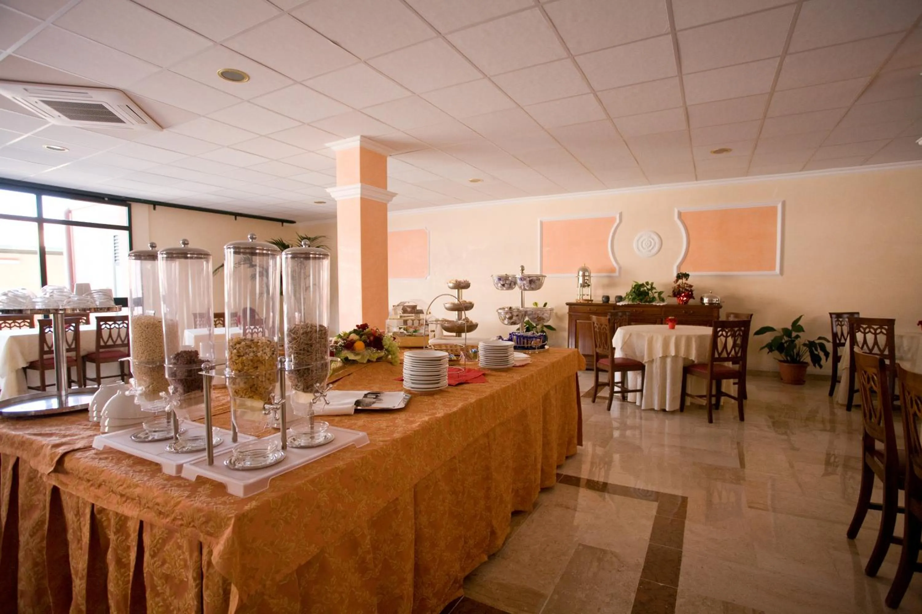 Restaurant/places to eat in Hotel Villa Delle Rose