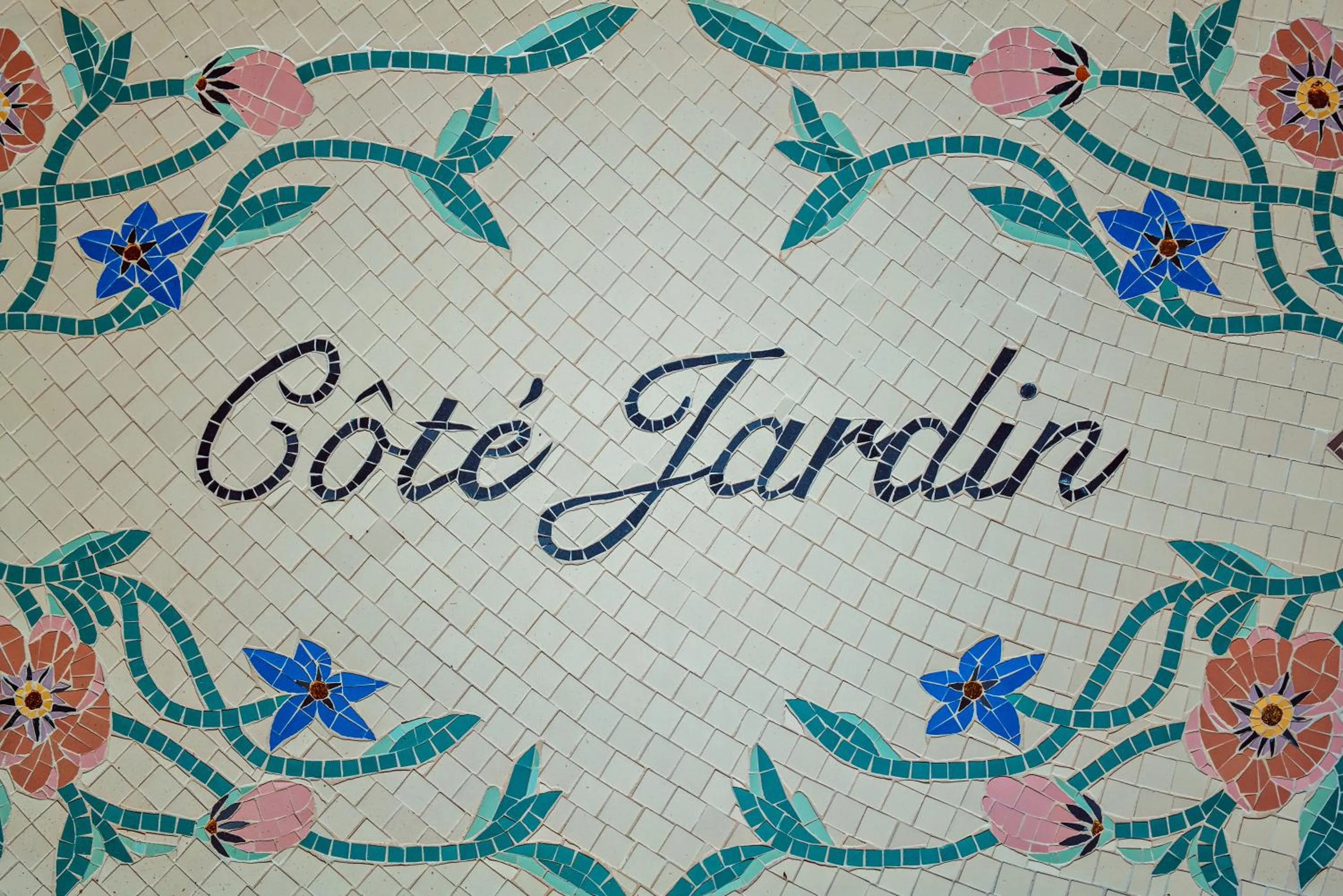 Decorative detail in Hôtel Maison Lacassagne Lyon