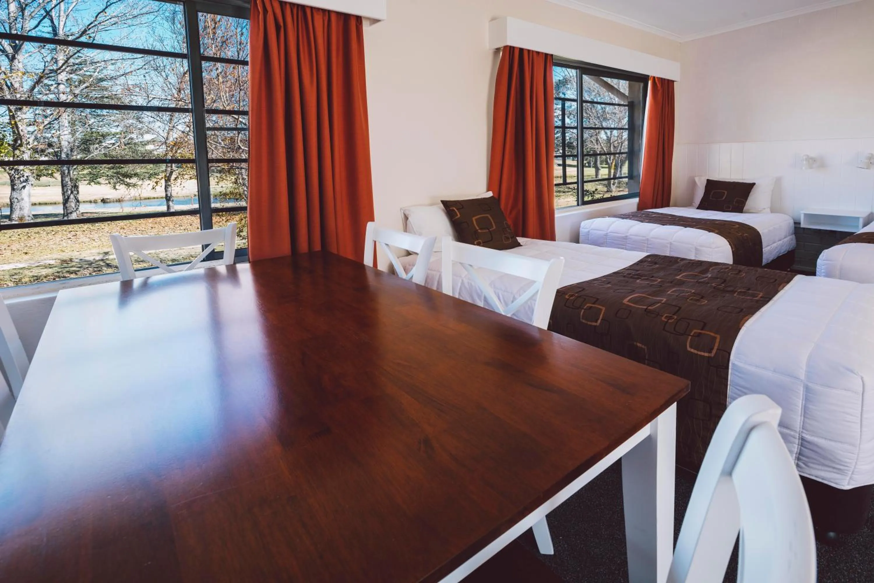 Bed in Boulevard Motel