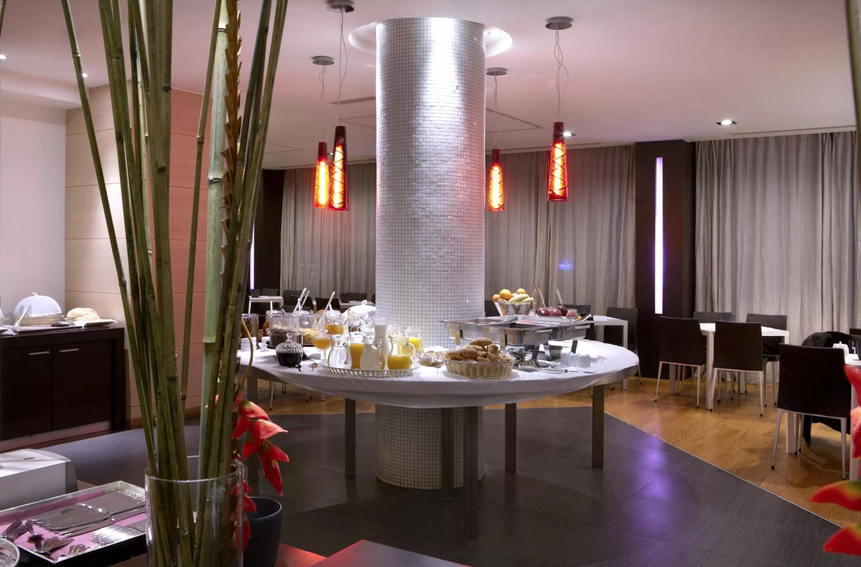 Restaurant/places to eat in Domotel Olympia