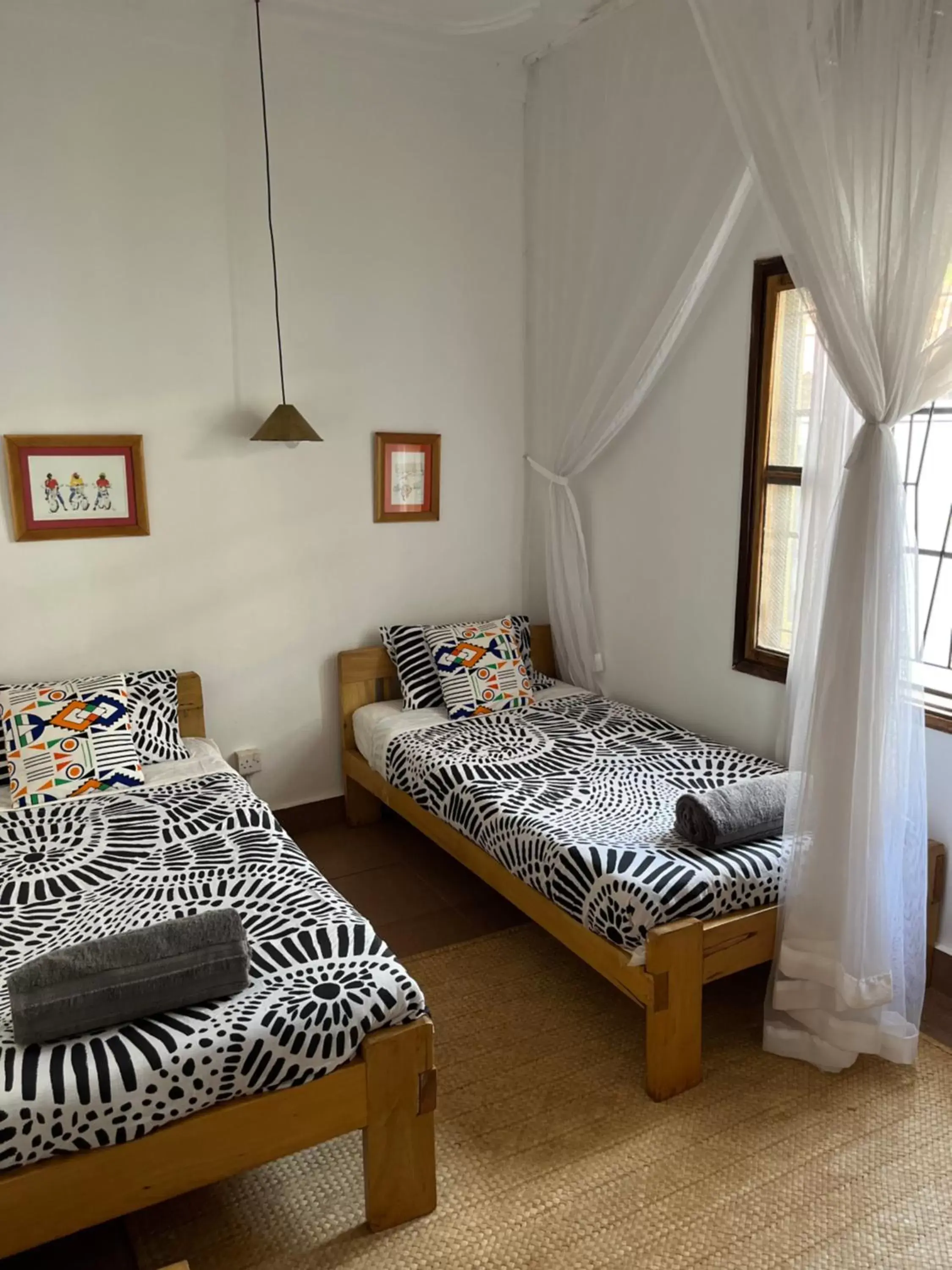 Twin Room with Shared Bathroom in 30 Wilson Twin Room with Shared Bathroom in 30 Wilson