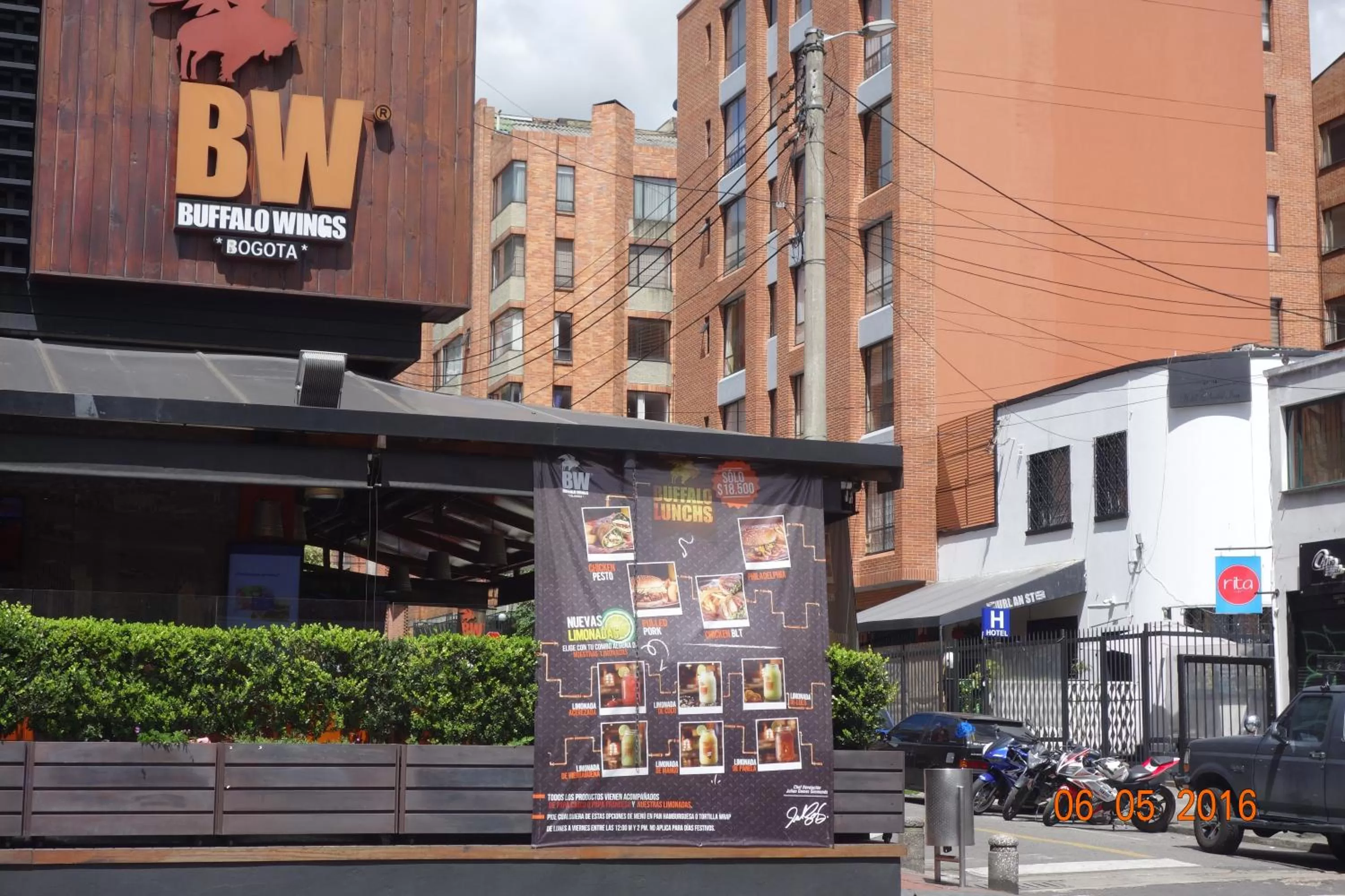 Facade/entrance in Hotel Maceo 55 - Colonial Inn