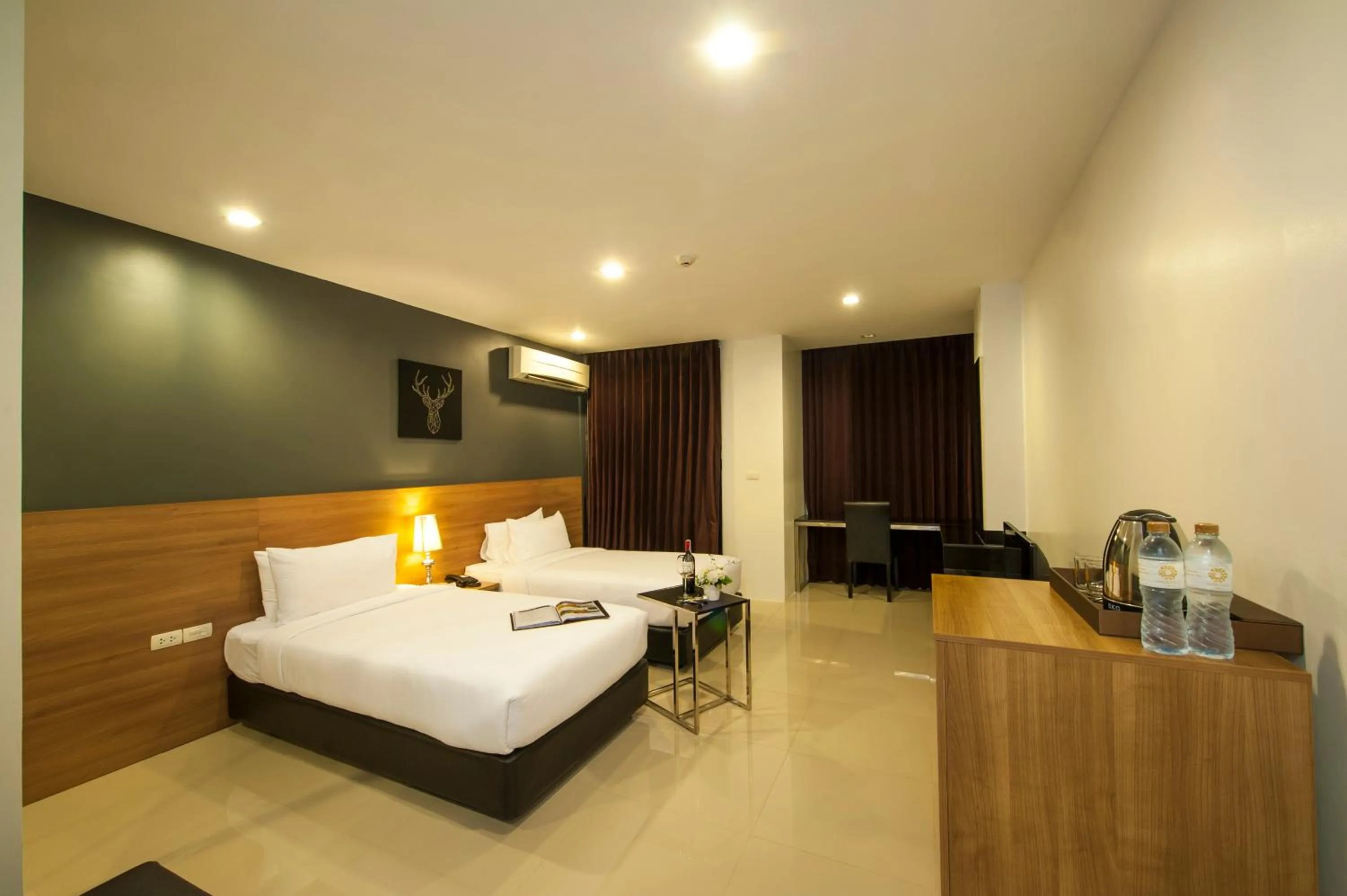 Bed in Marigold Sukhumvit - Free Shuttle to BTS Bearing Station