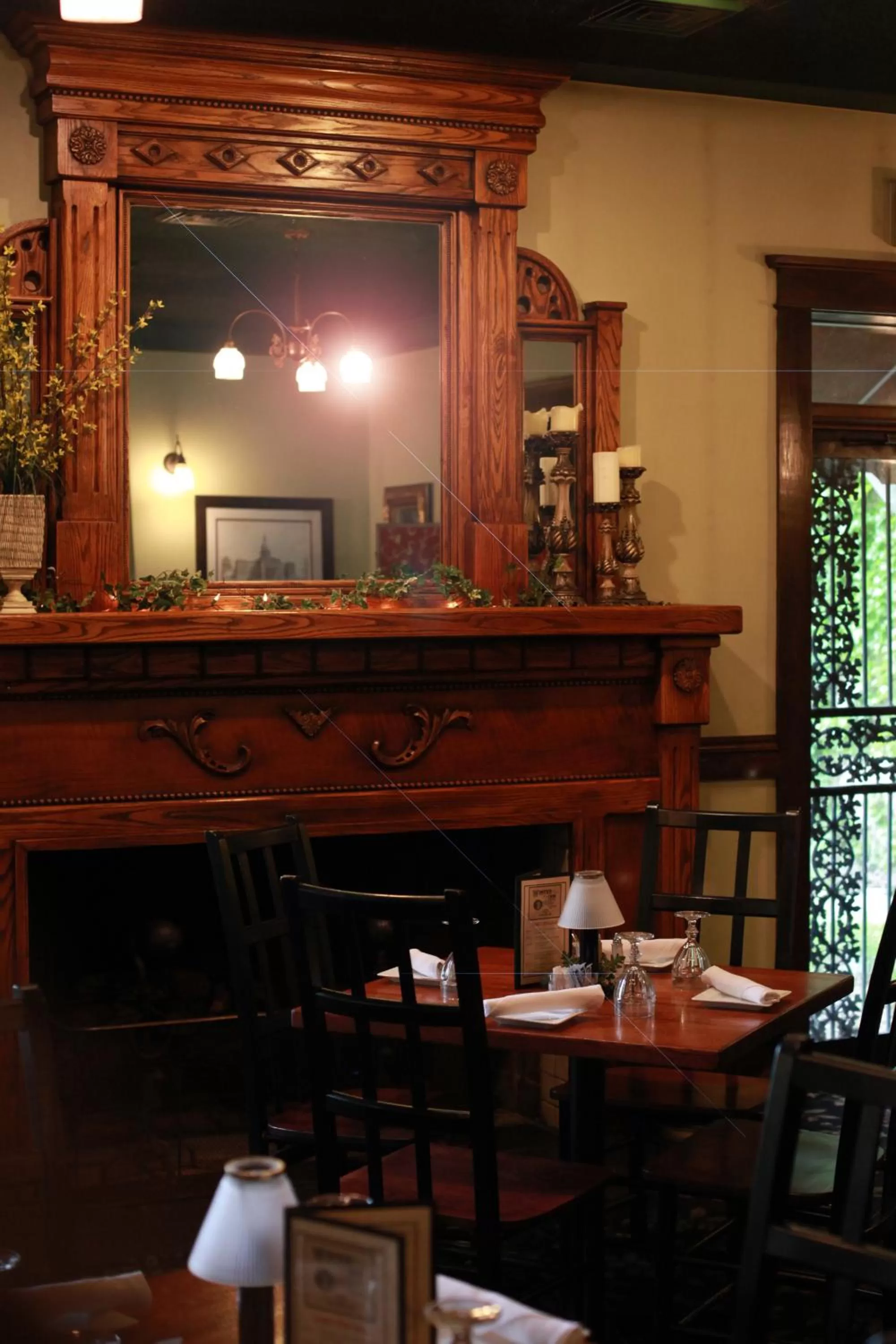 Restaurant/places to eat in The Winter Inn