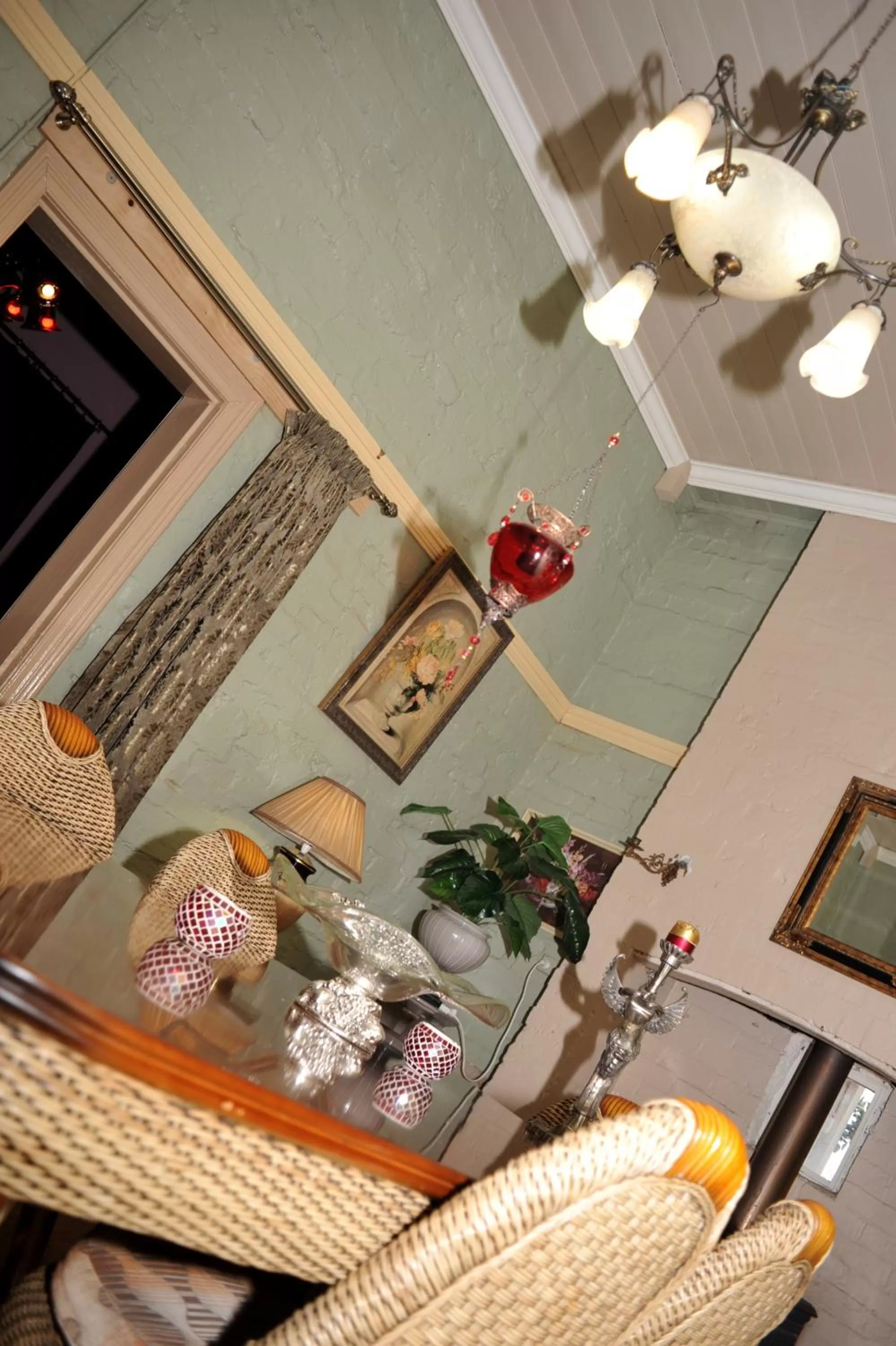 Restaurant/places to eat in Must Love Dogs B&B & Self Contained Cottage