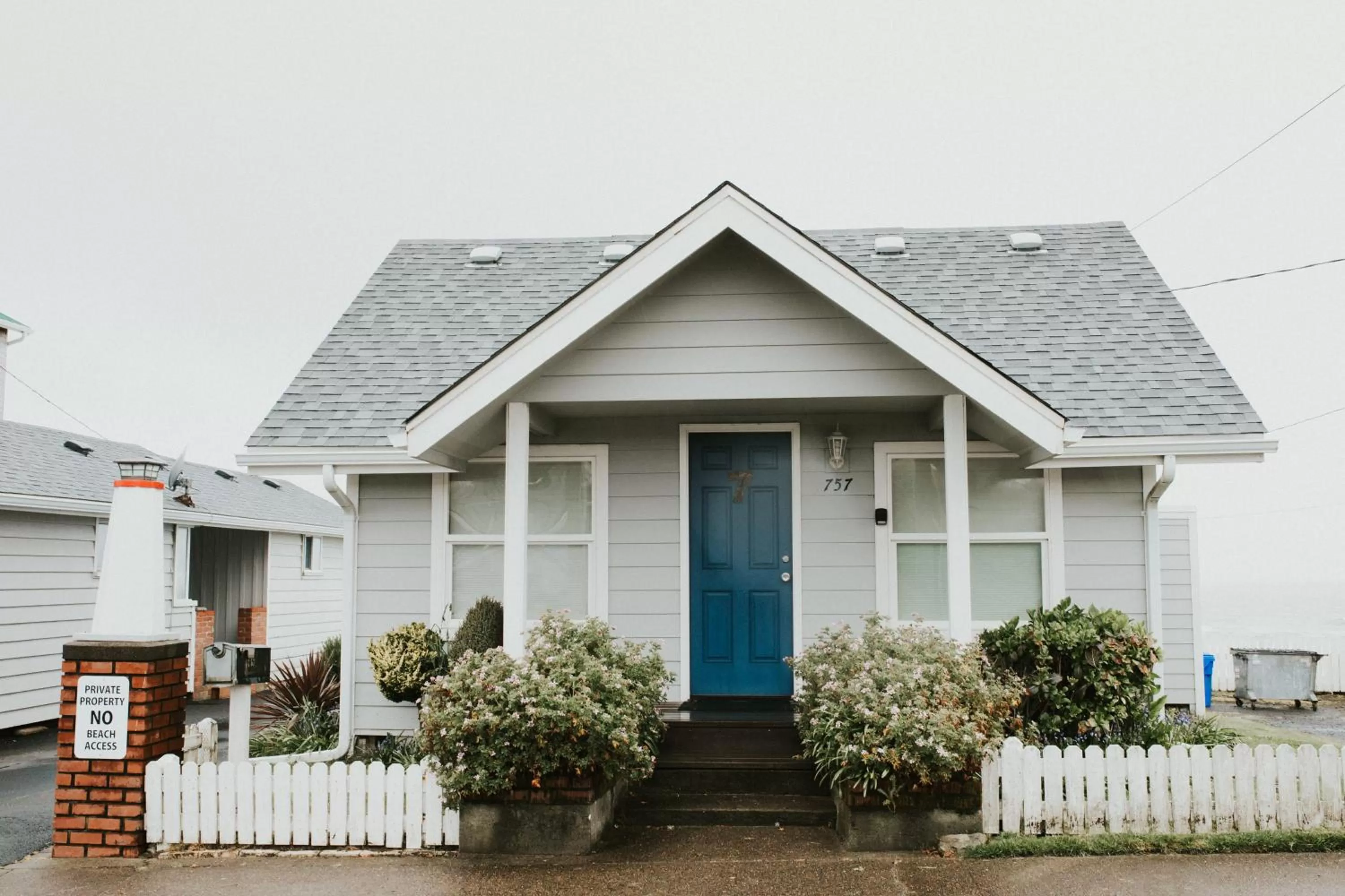 Street view in Nye Beach Cottages