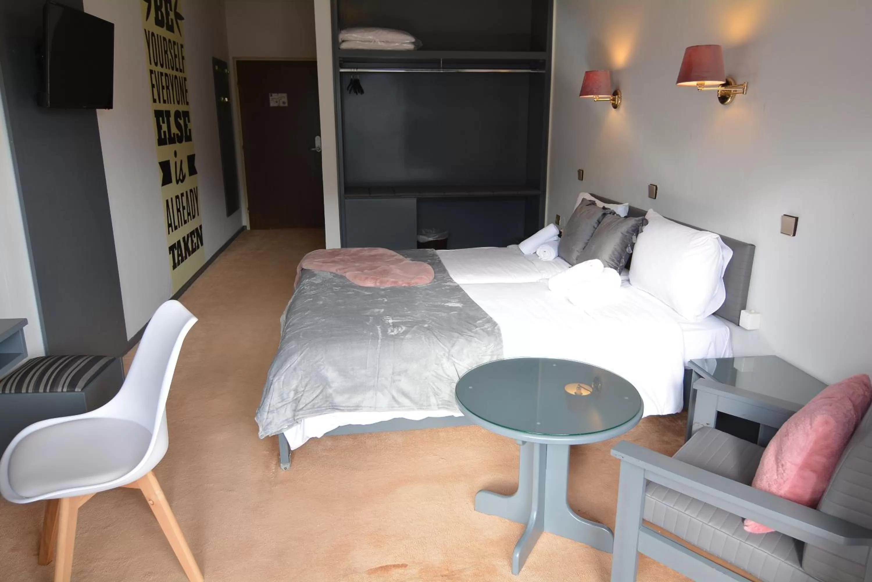 Bed in King Alexander