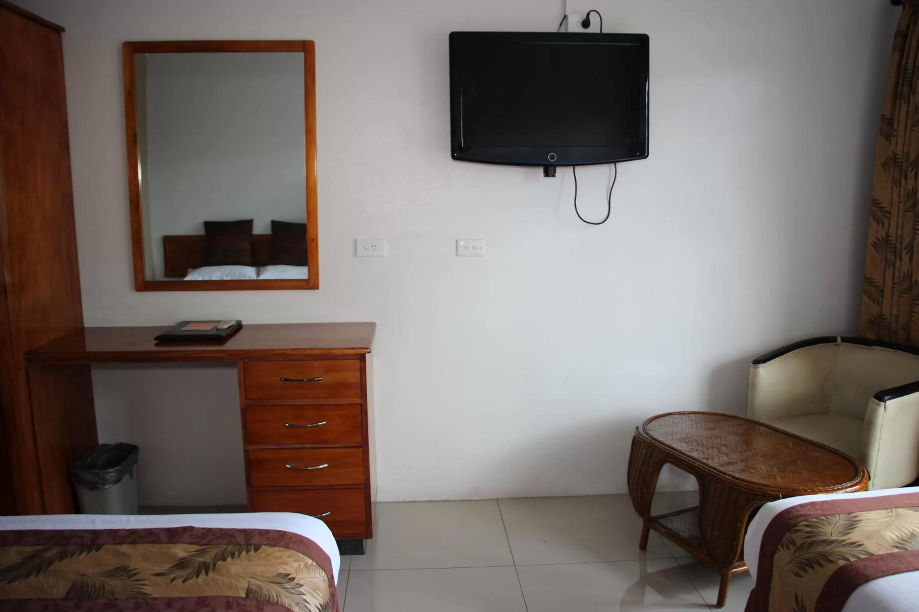 Bed in Capricorn International Hotel