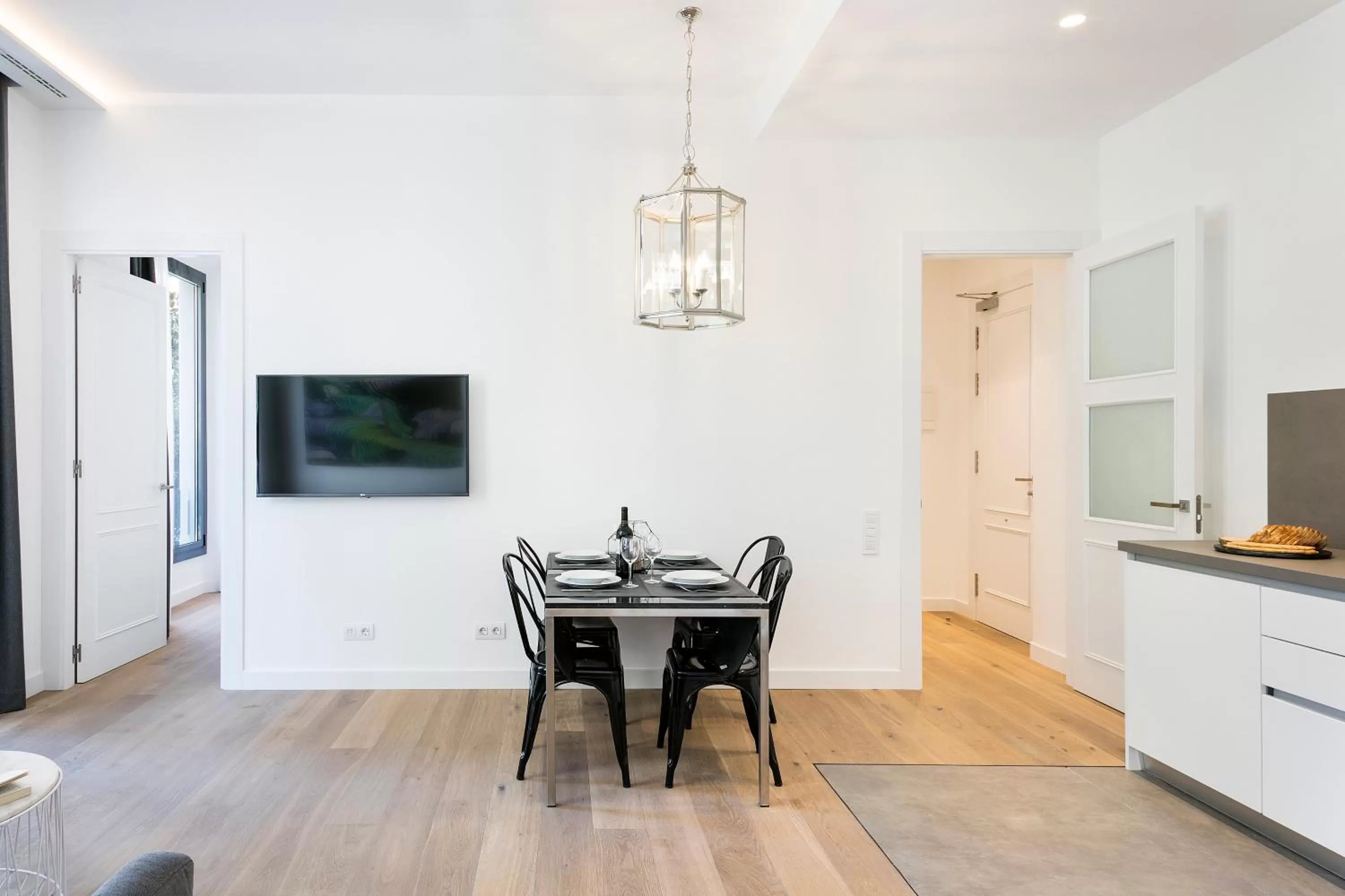 TV and multimedia in Murmuri Residence Mercader