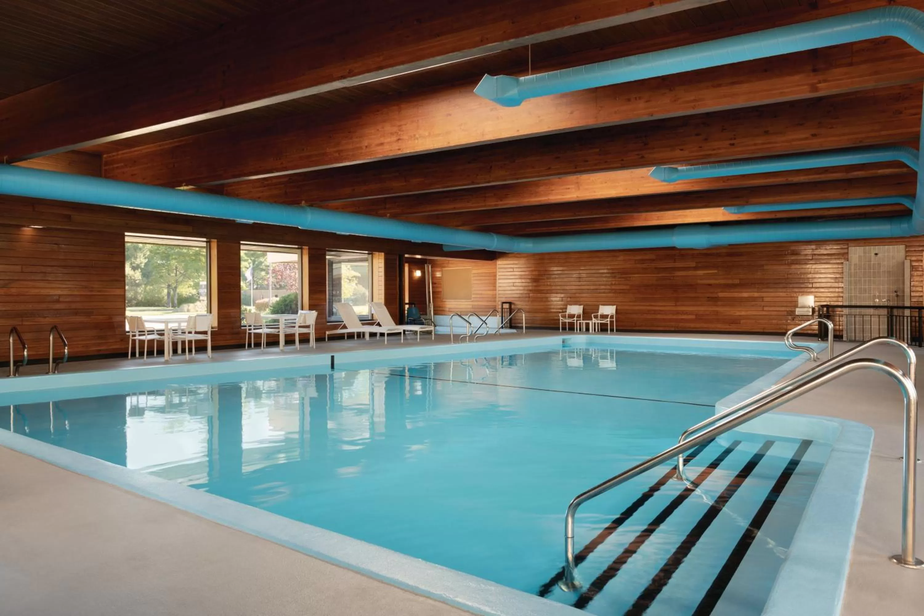 Swimming pool in Country Inn & Suites by Radisson, Traverse City, MI
