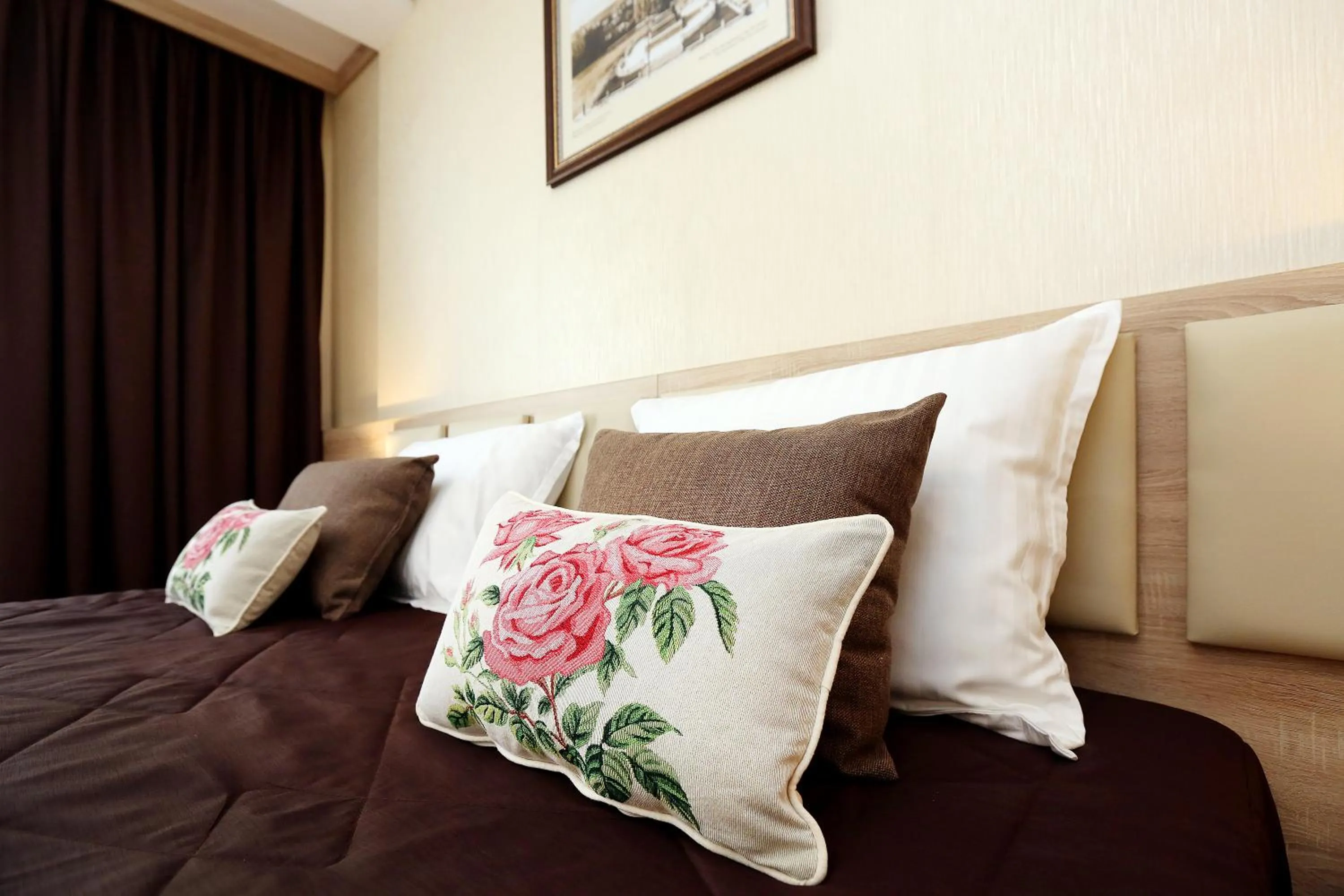 Bedroom, Bed in Hotel COOP, Sofia