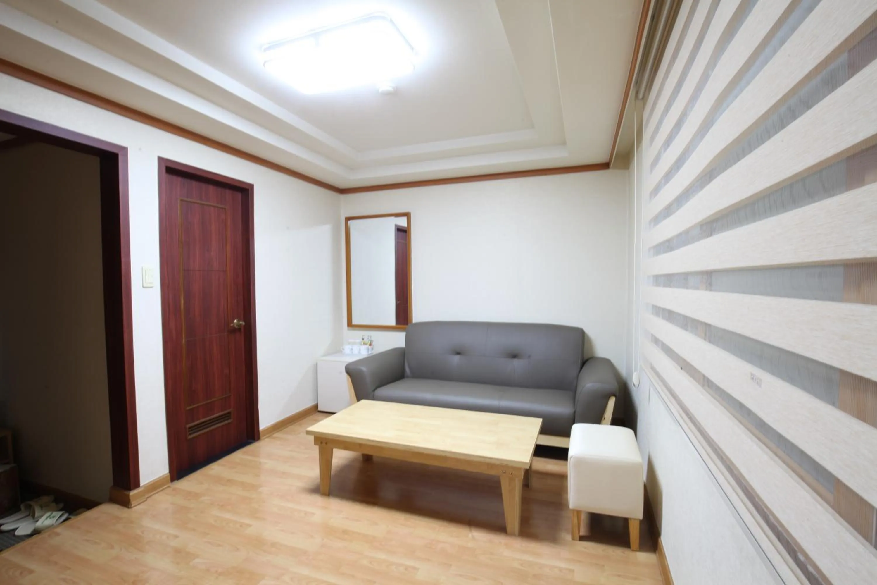 Decorative detail in Angel Hotel