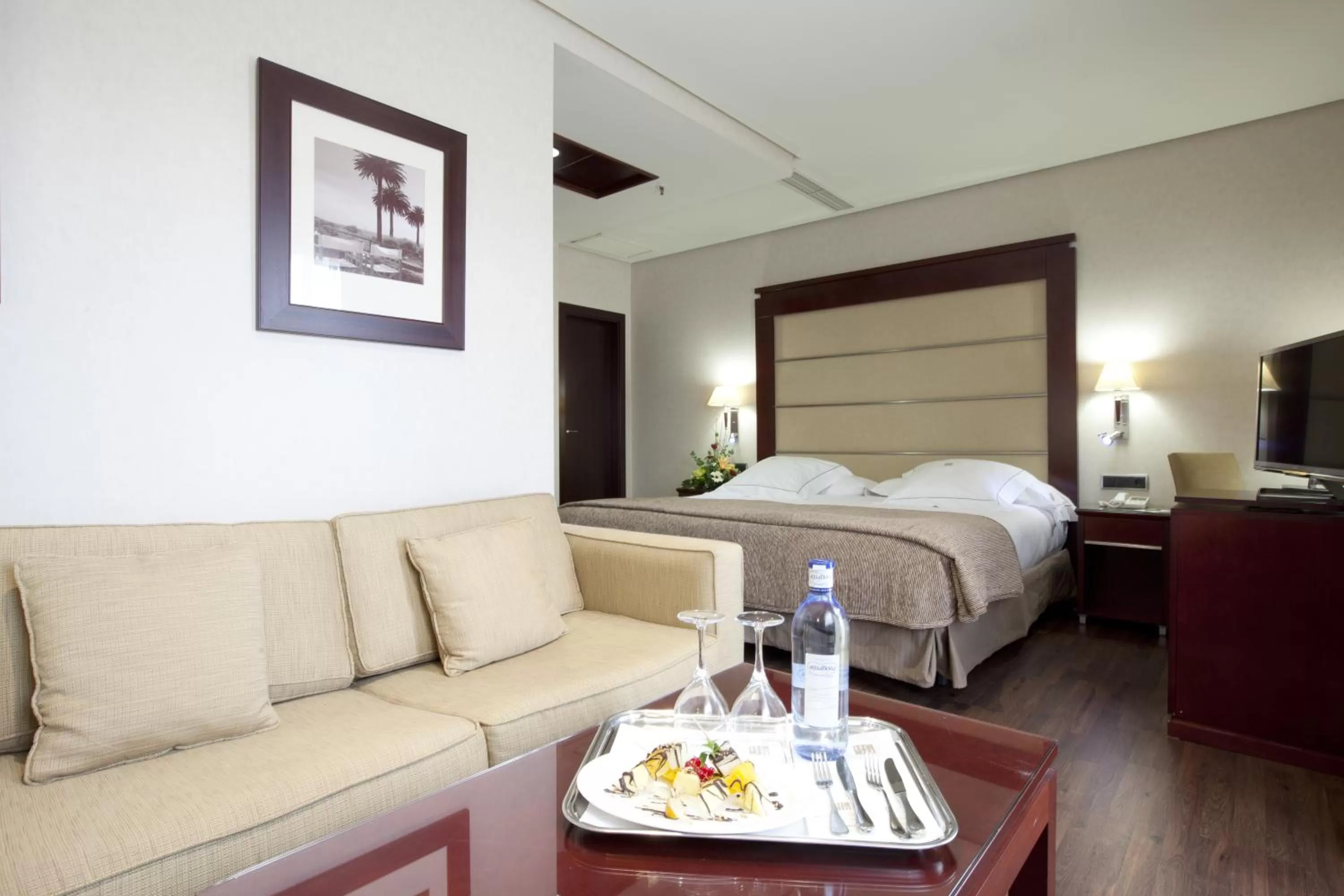 Junior Suite with Terrace in Hotel Valencia Center